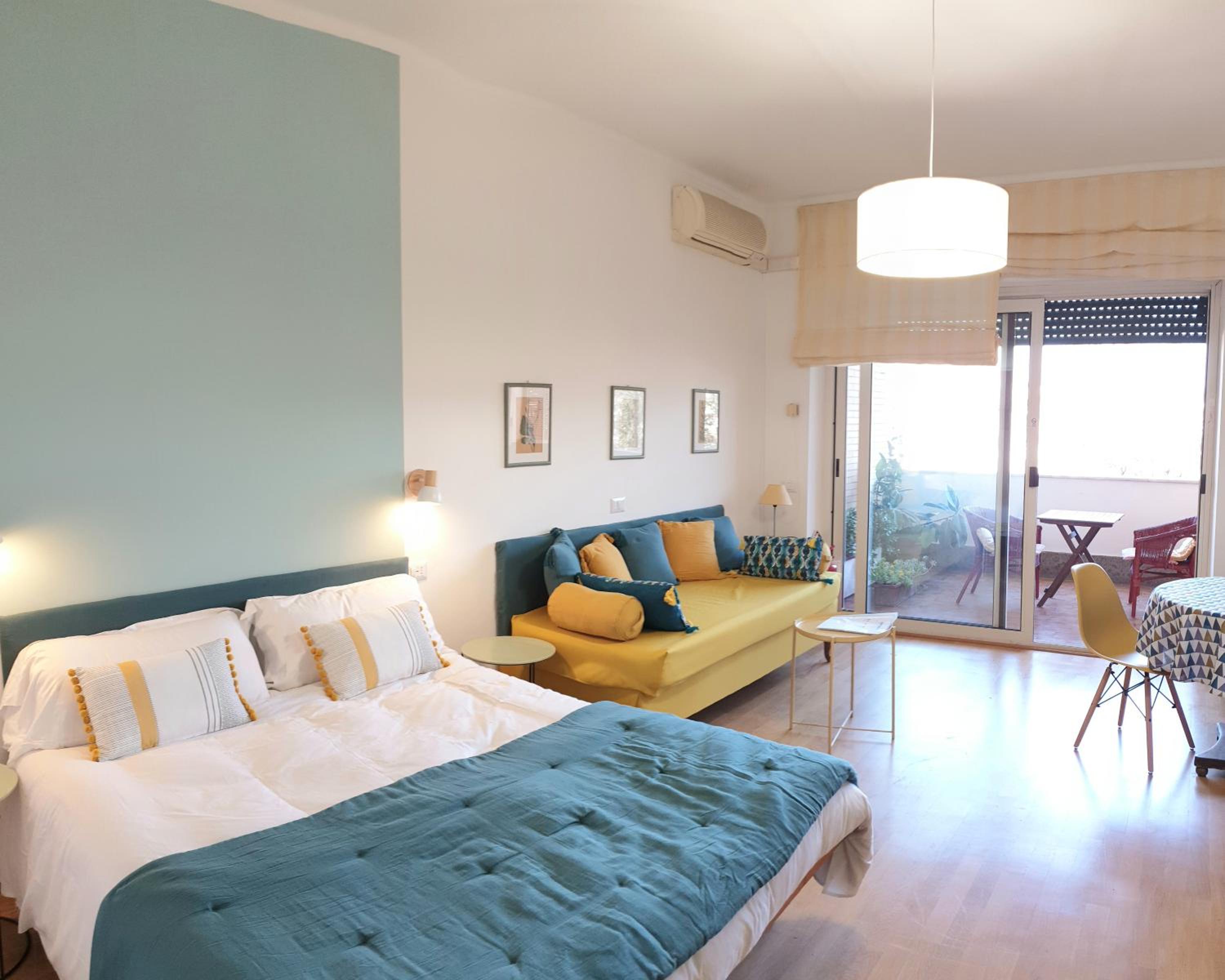 Apartment with Balcony photo 1