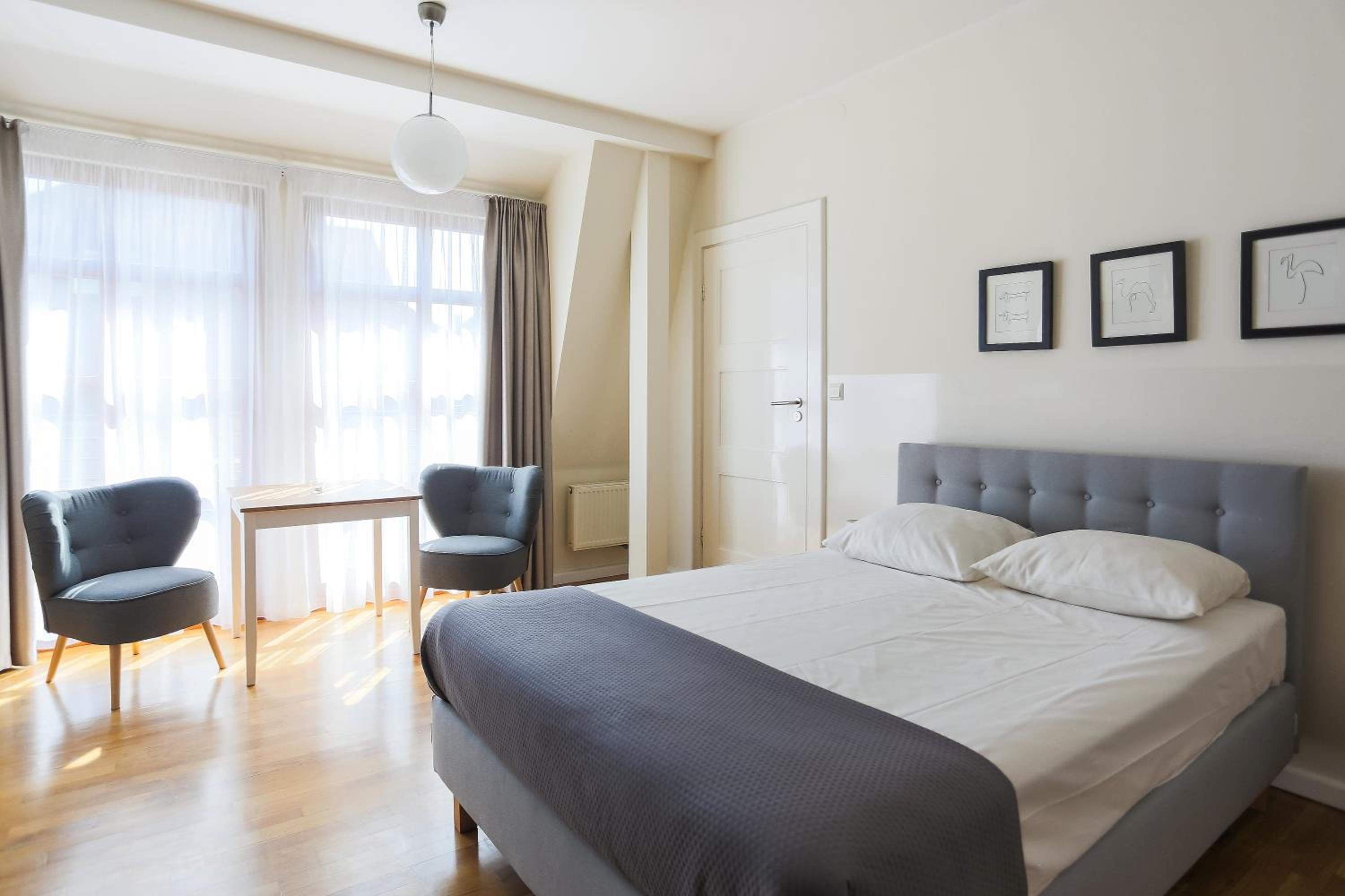 Studio Apartment photo 1
