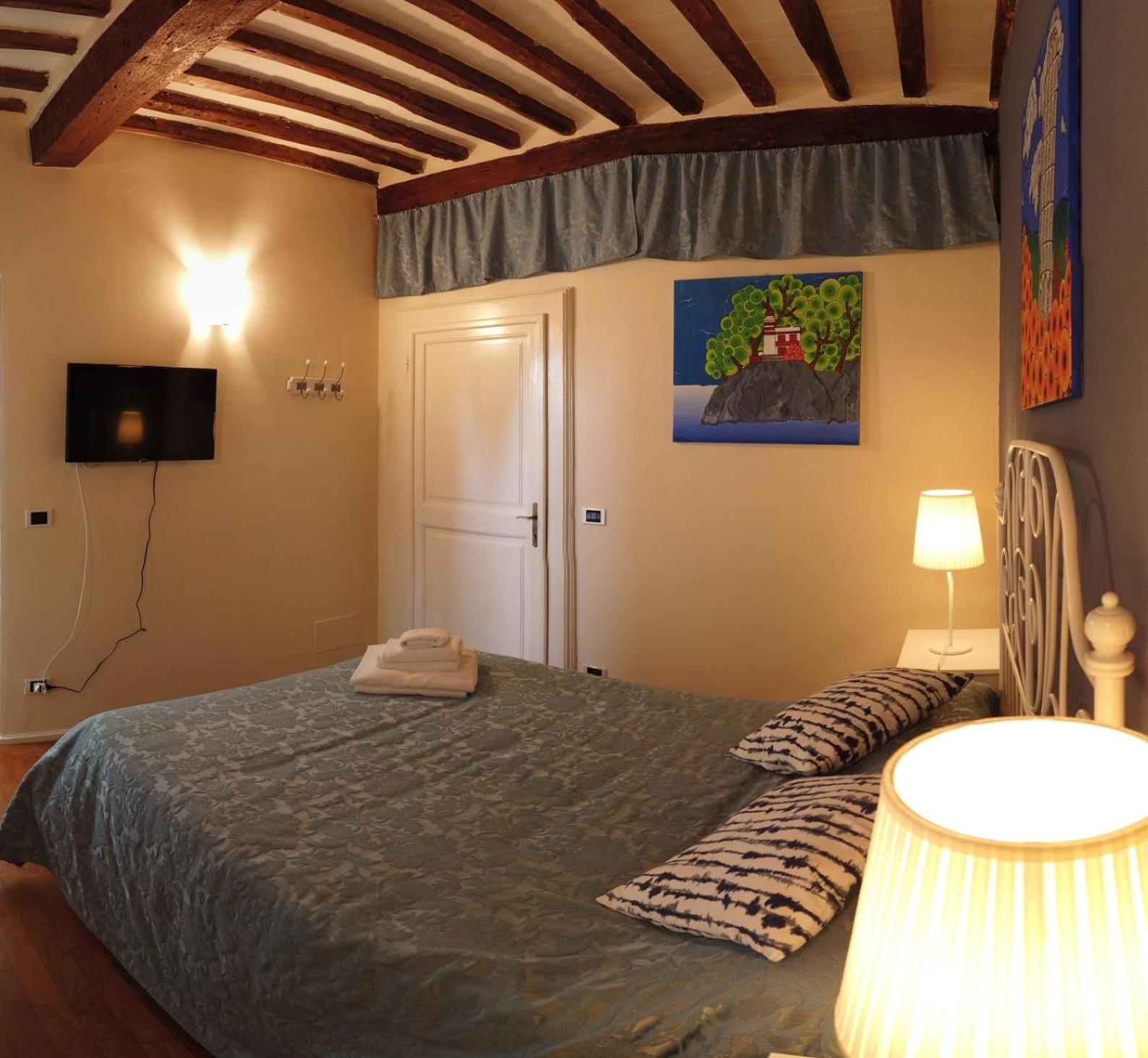 Small Double Room - Photo 2