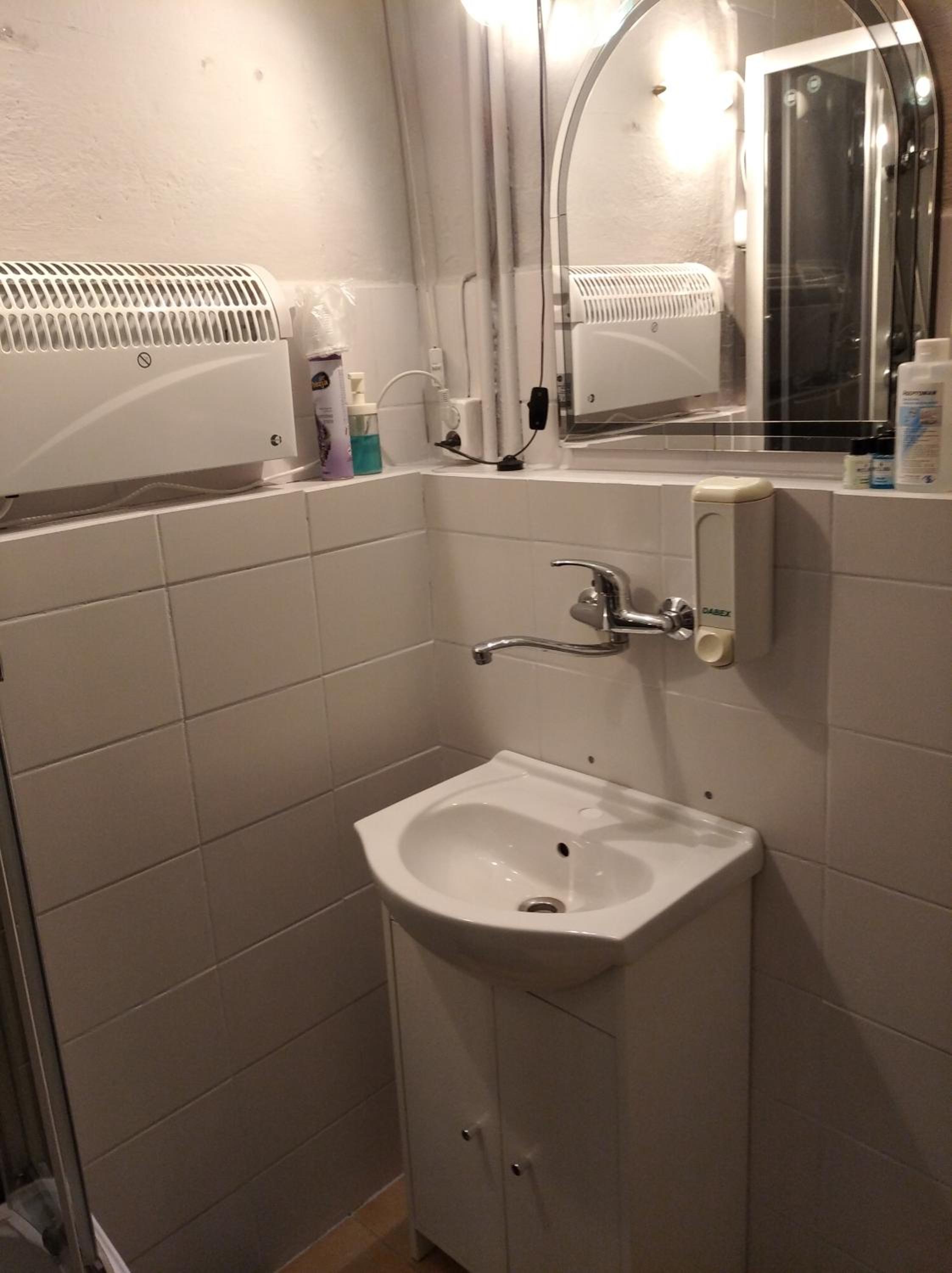 Quadruple Room - Photo 2