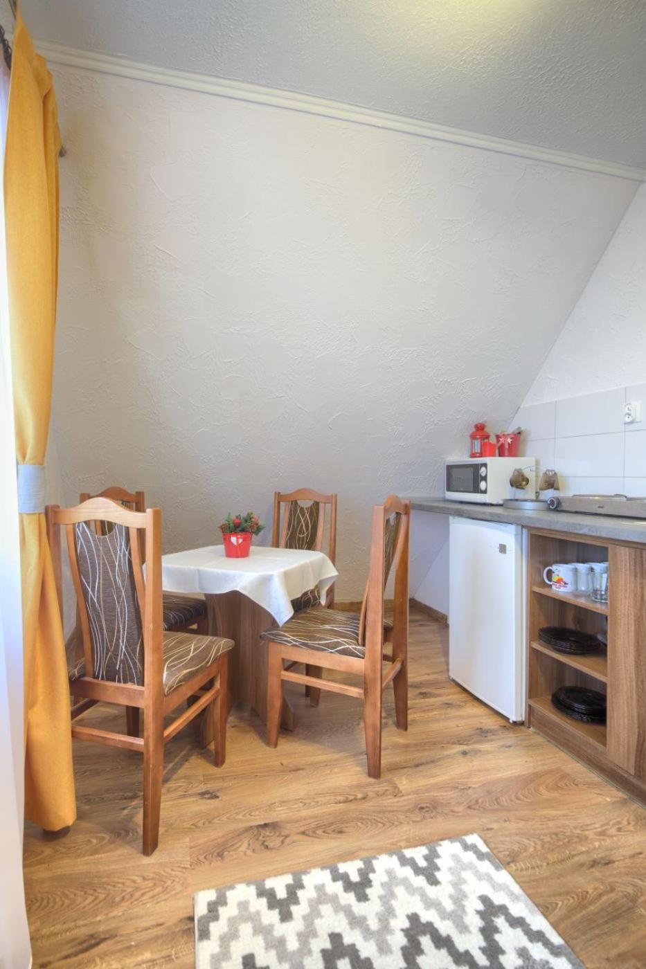 Studio with Mountain View - Photo 22