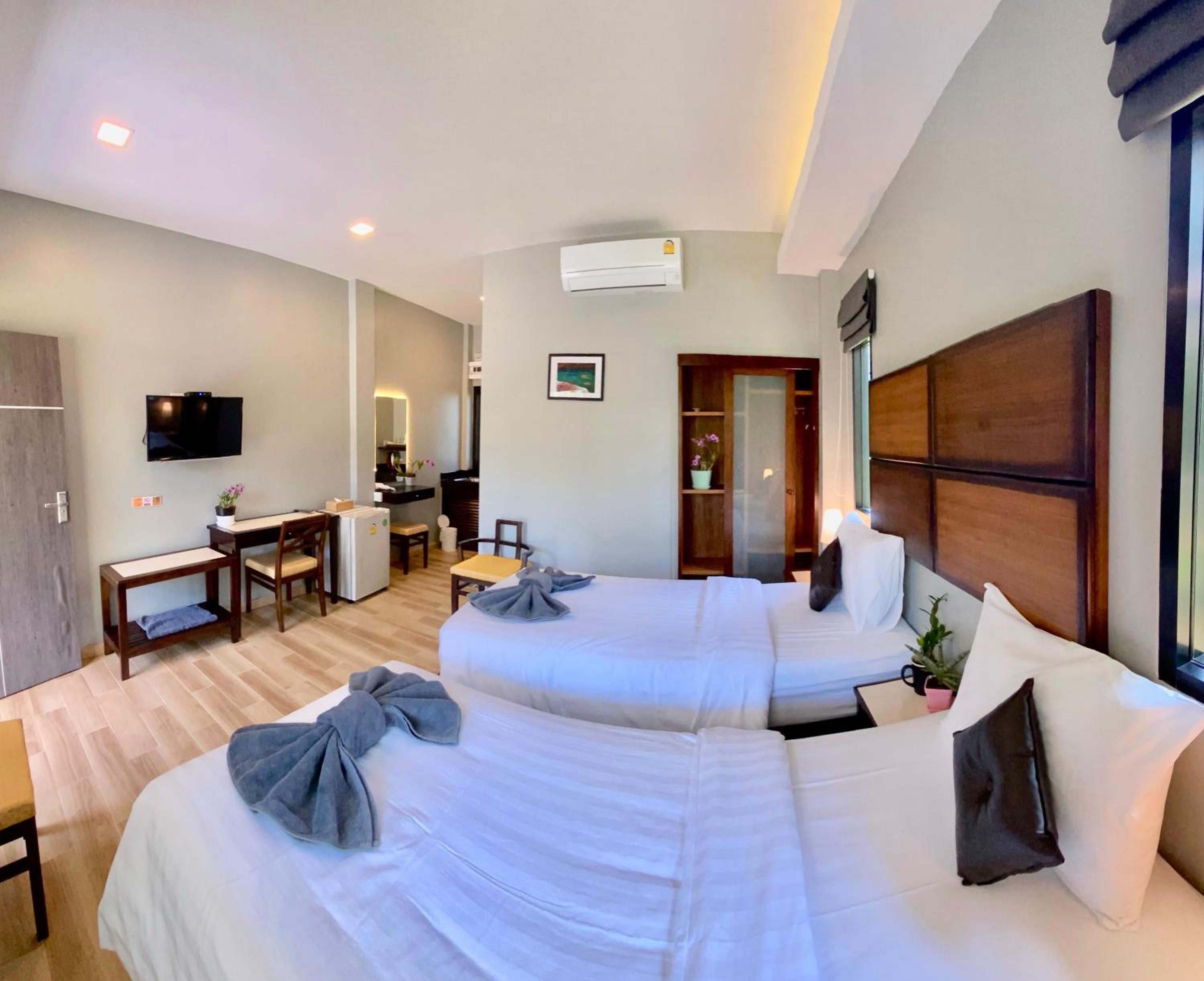 Twin Room with Garden View - Photo 10