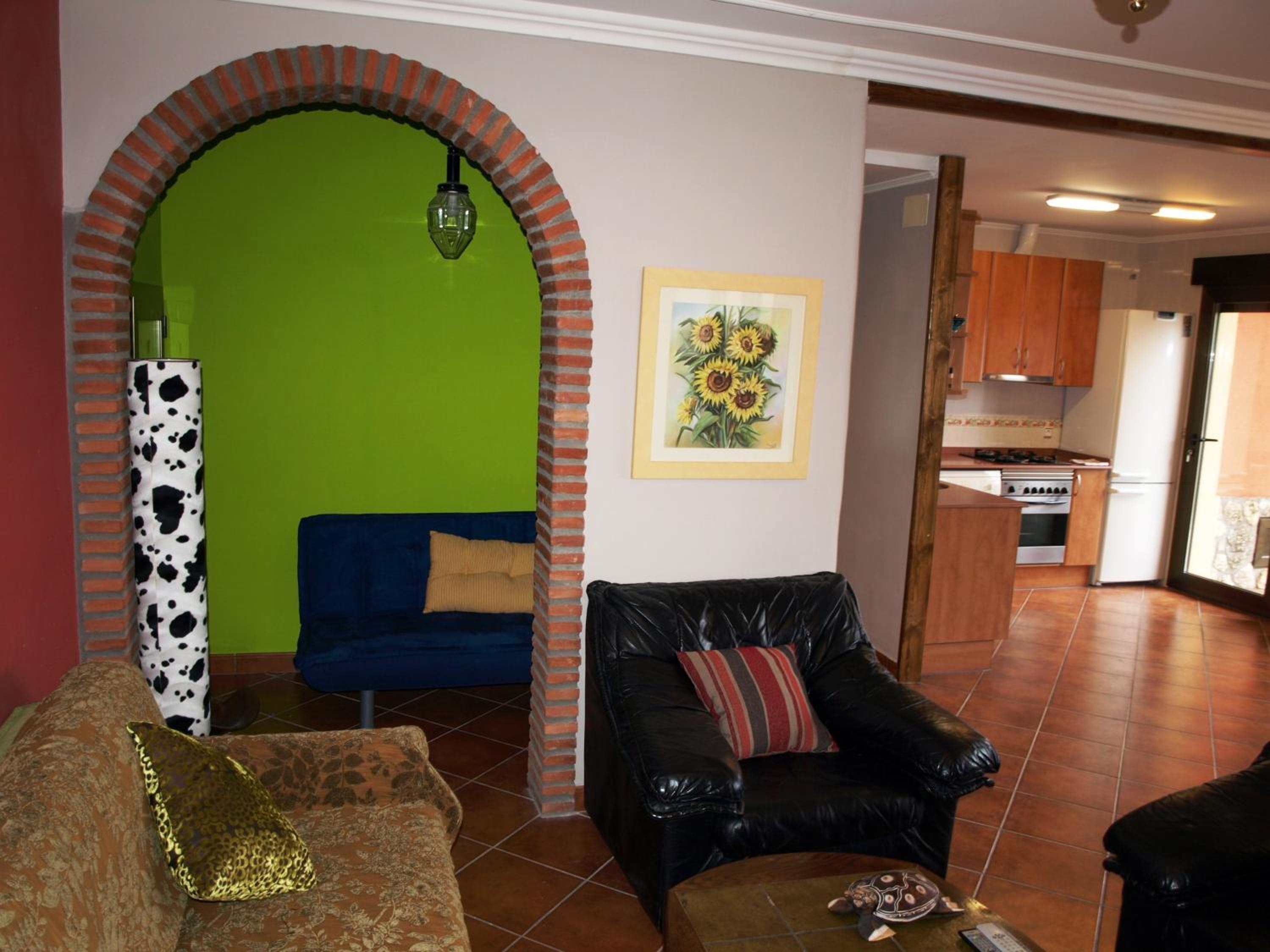 Two-Bedroom House (2-6 Adults) - Photo 242