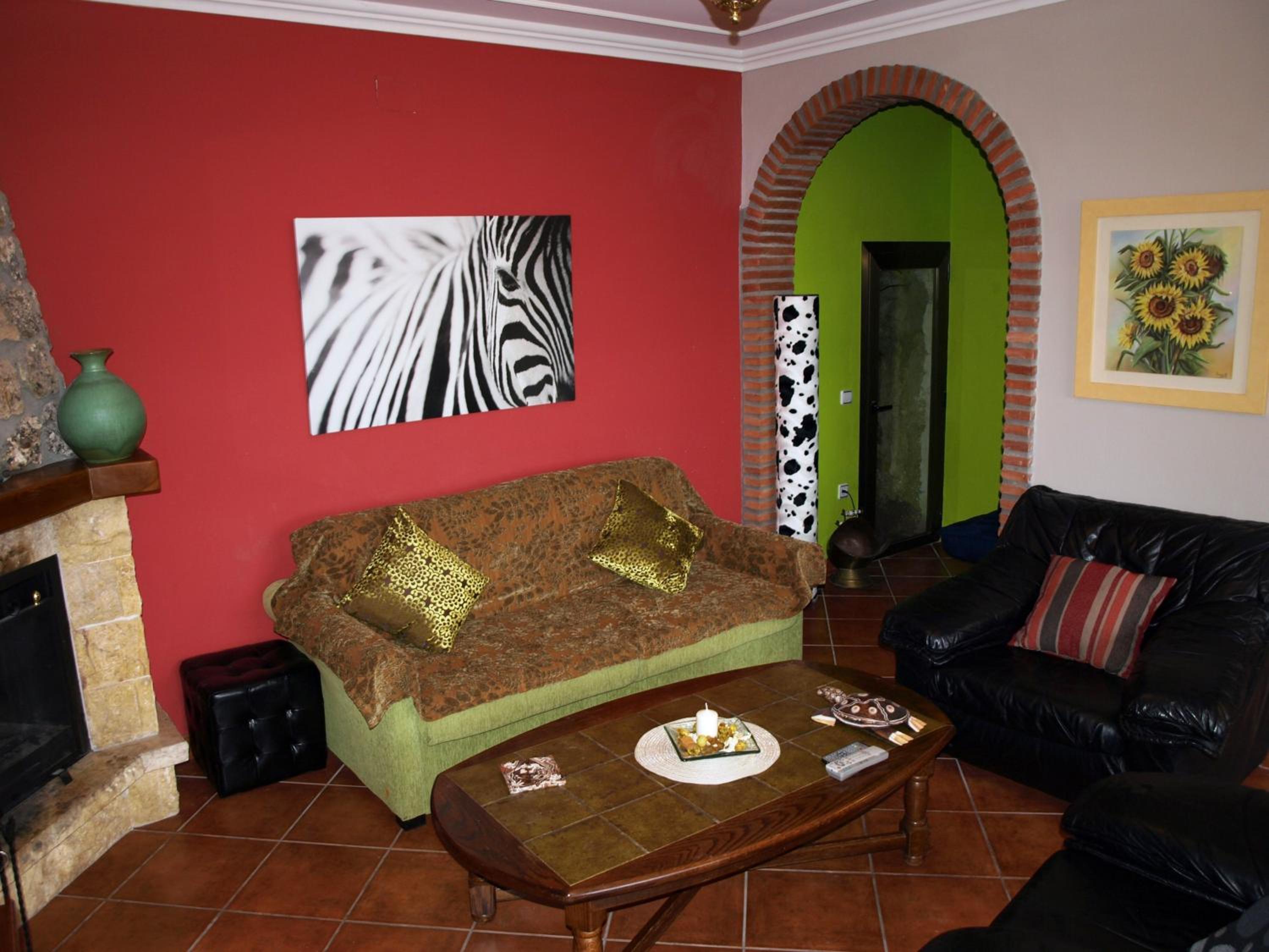 Two-Bedroom House (2-6 Adults) - Photo 232