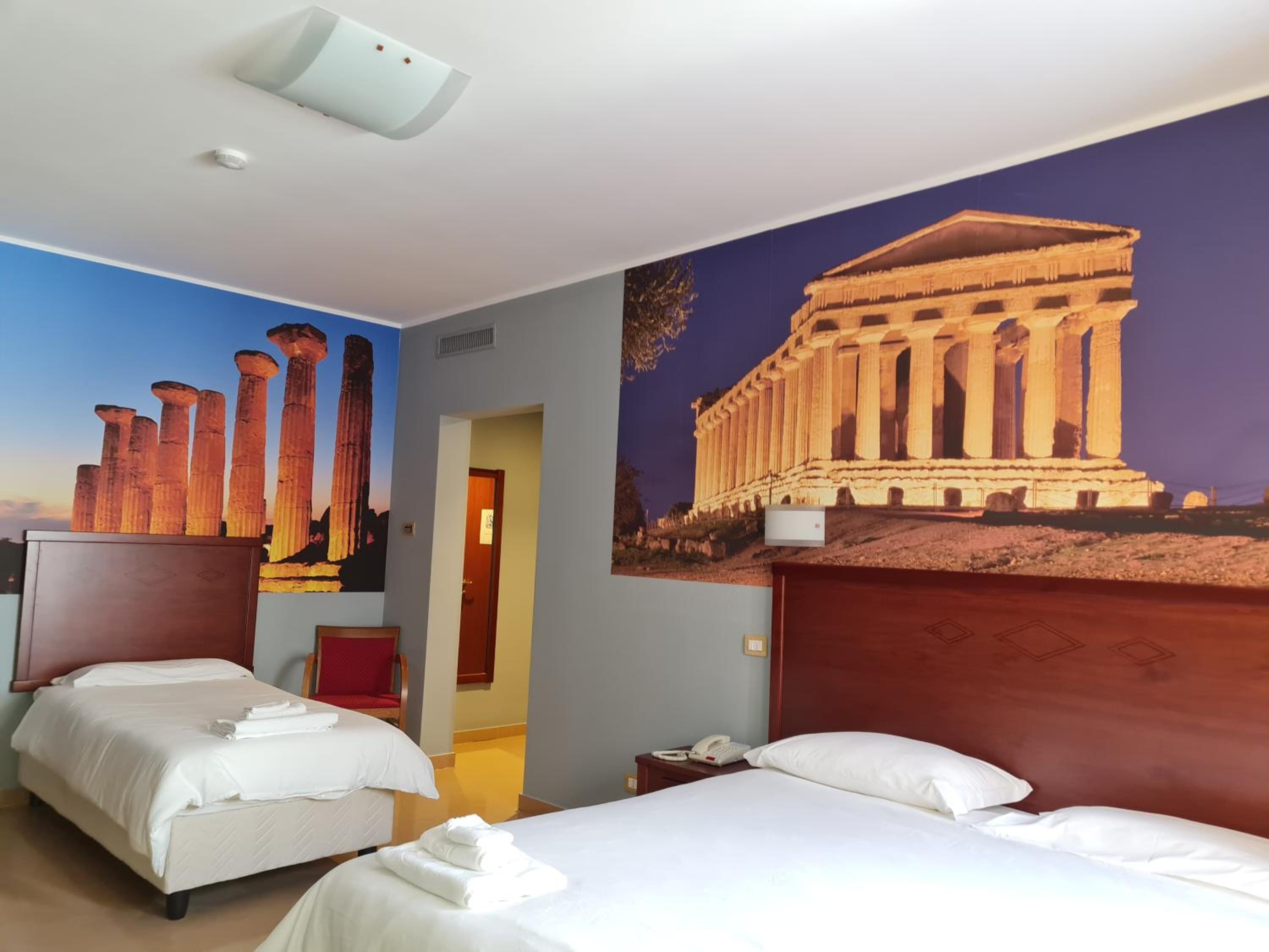 Double Room - Photo 5