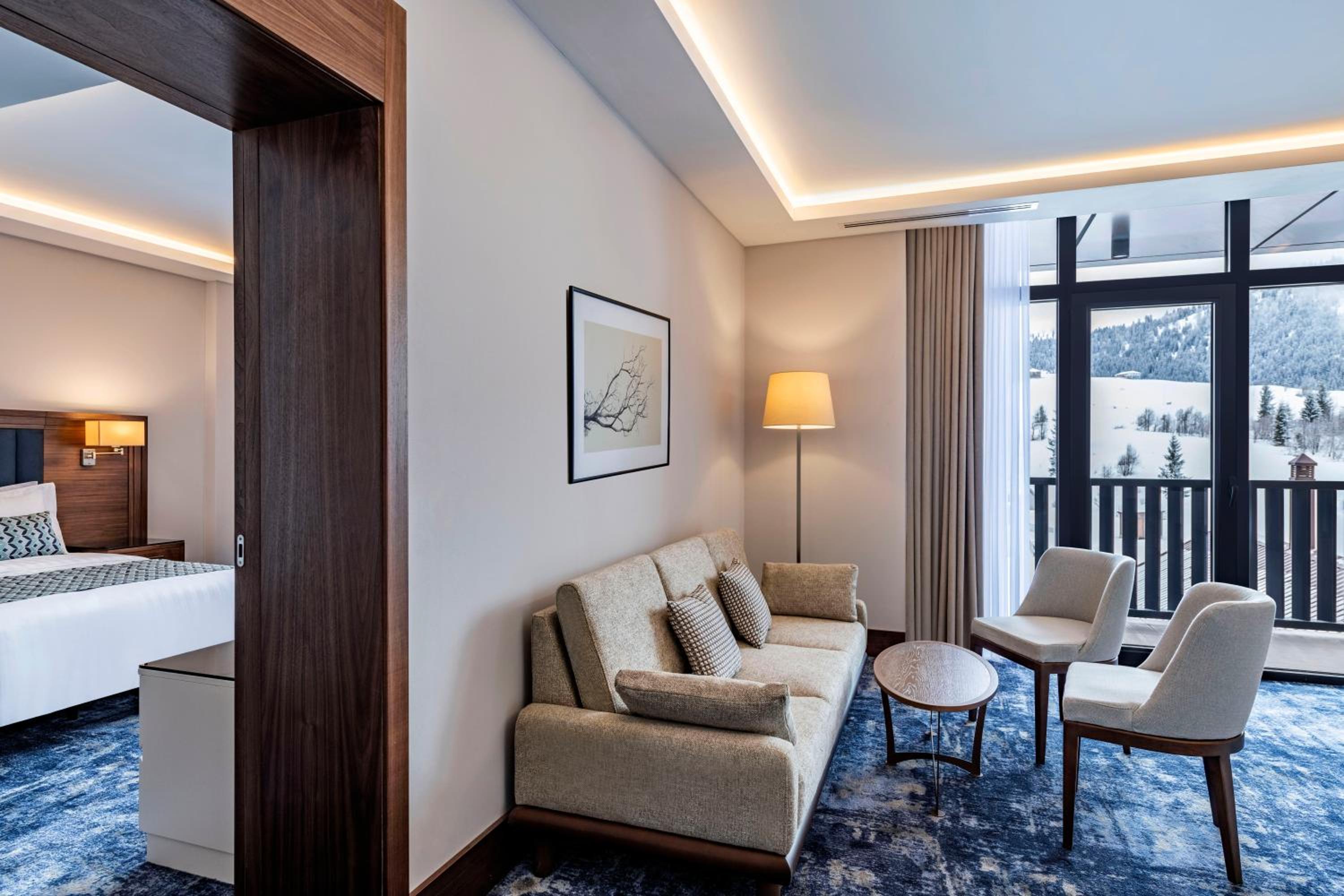 Executive Suite - Photo 5