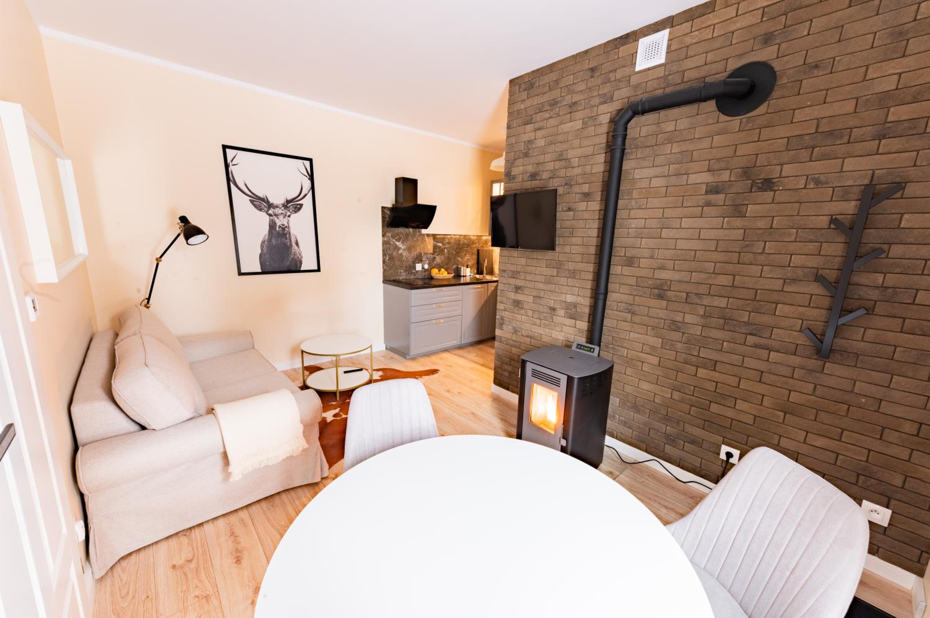 Apartment photo 2