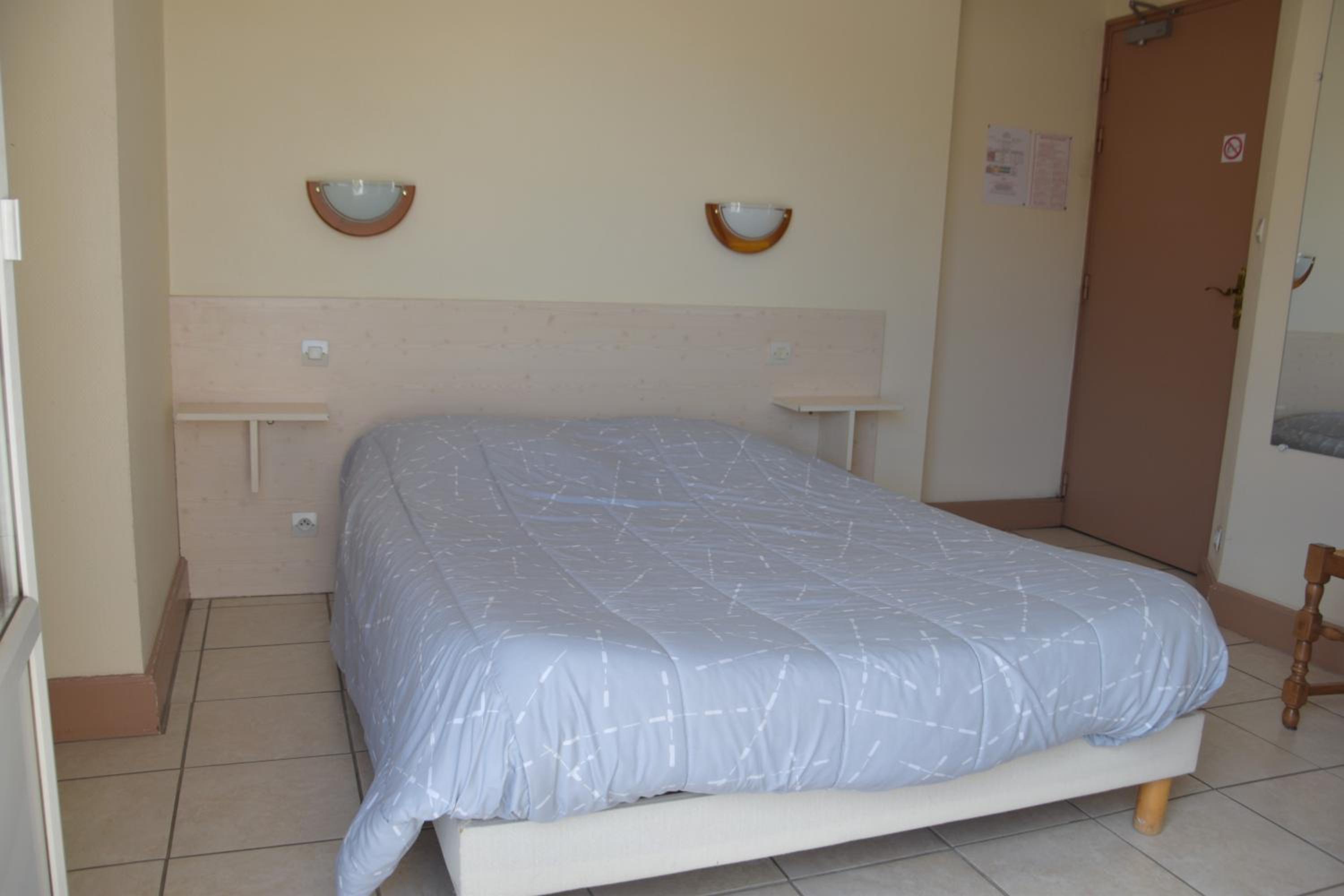 Double Room with Balcony - Photo 1