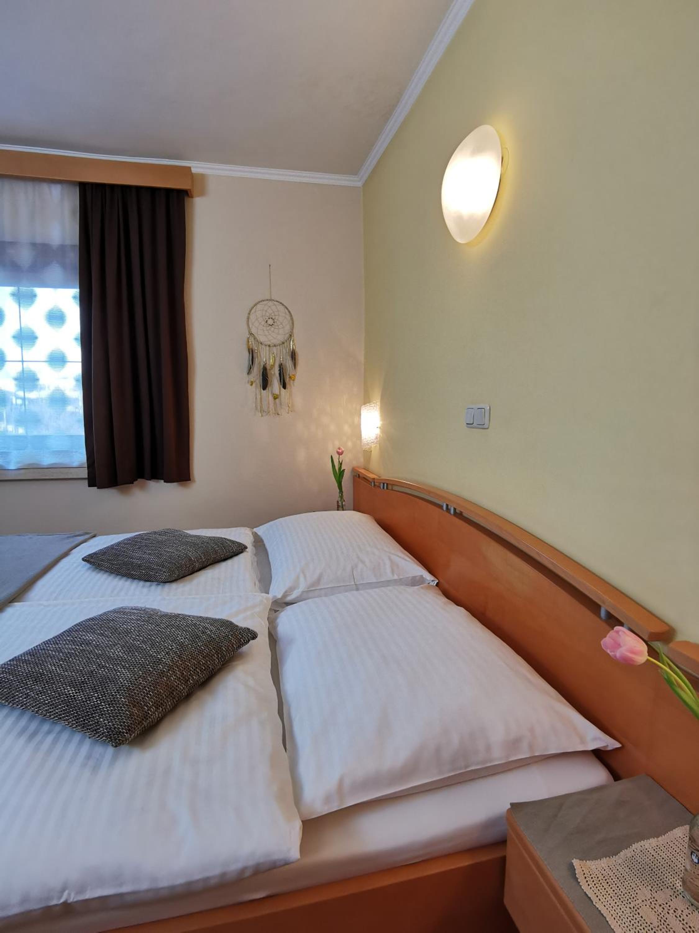 Double Room - Photo 7