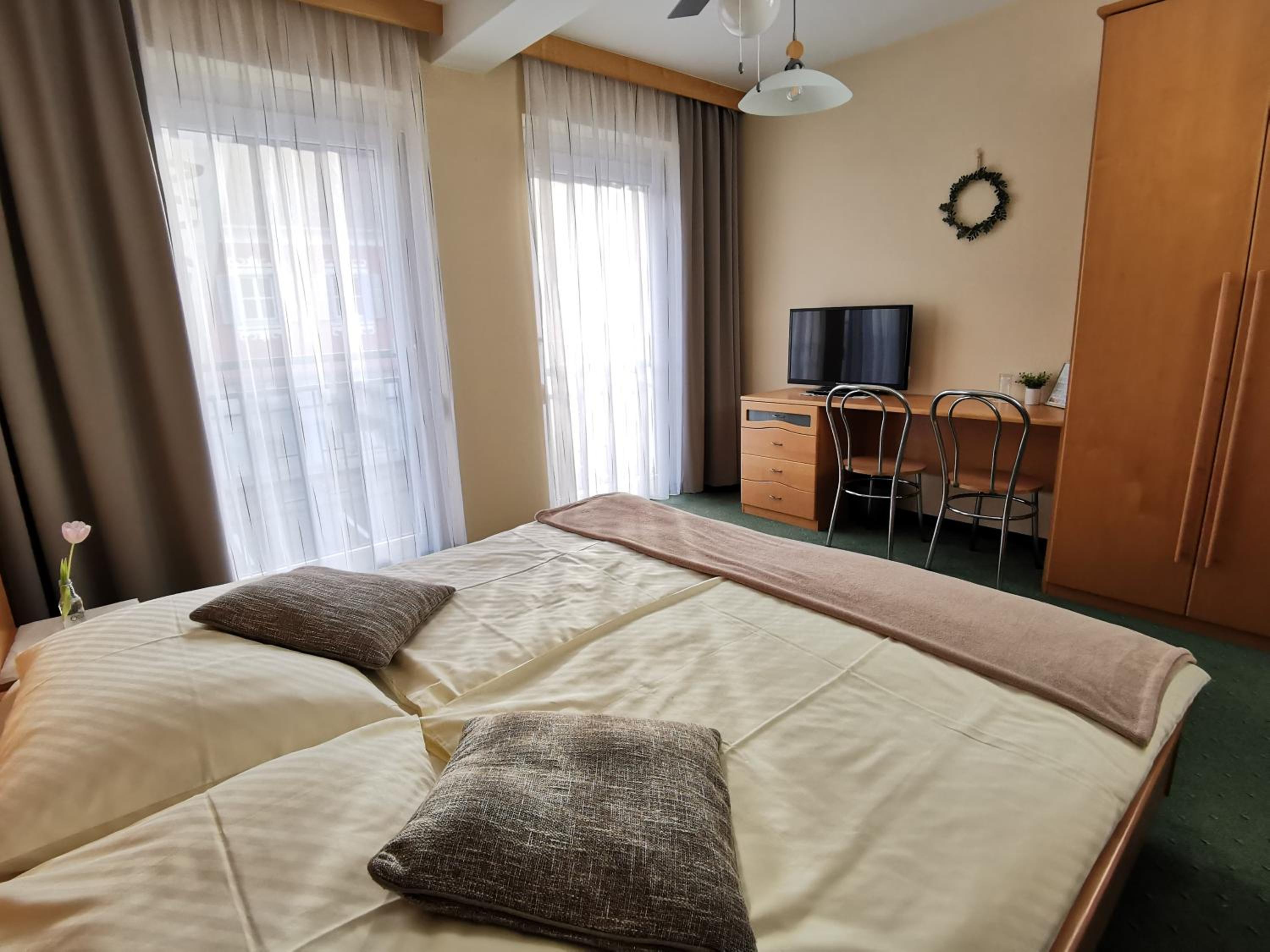 Double Room - Photo 5
