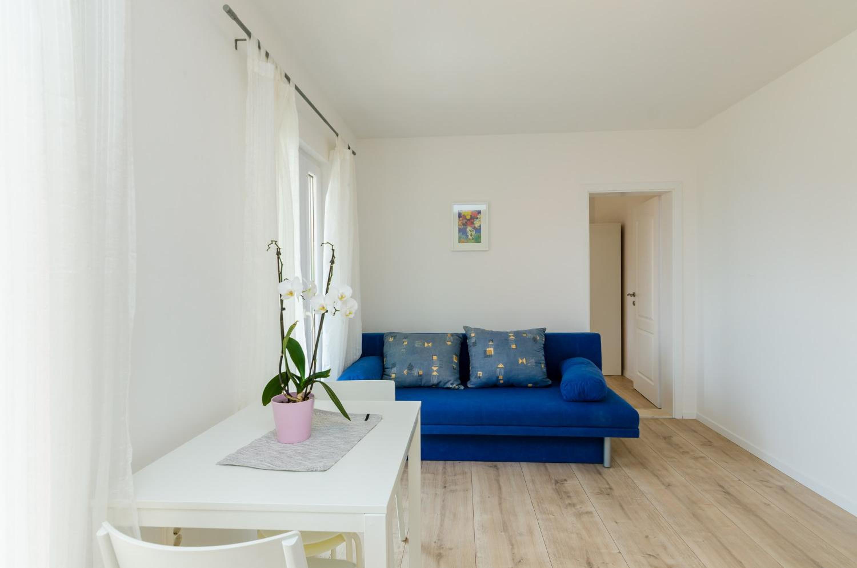 Standard One-Bedroom Apartment with Terrace and Partial Sea View 