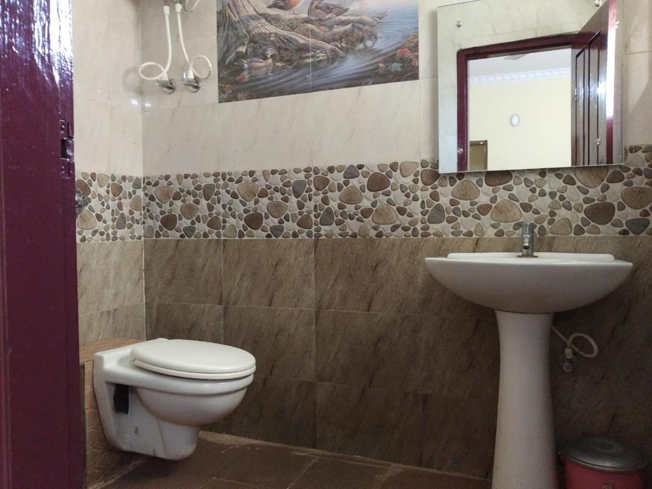 Deluxe Double Room - Photo 8