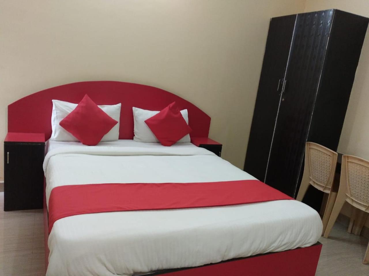 Standard Double Room with Fan - Photo 16