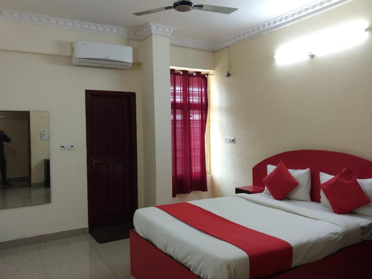 Deluxe Double Room - Photo 16