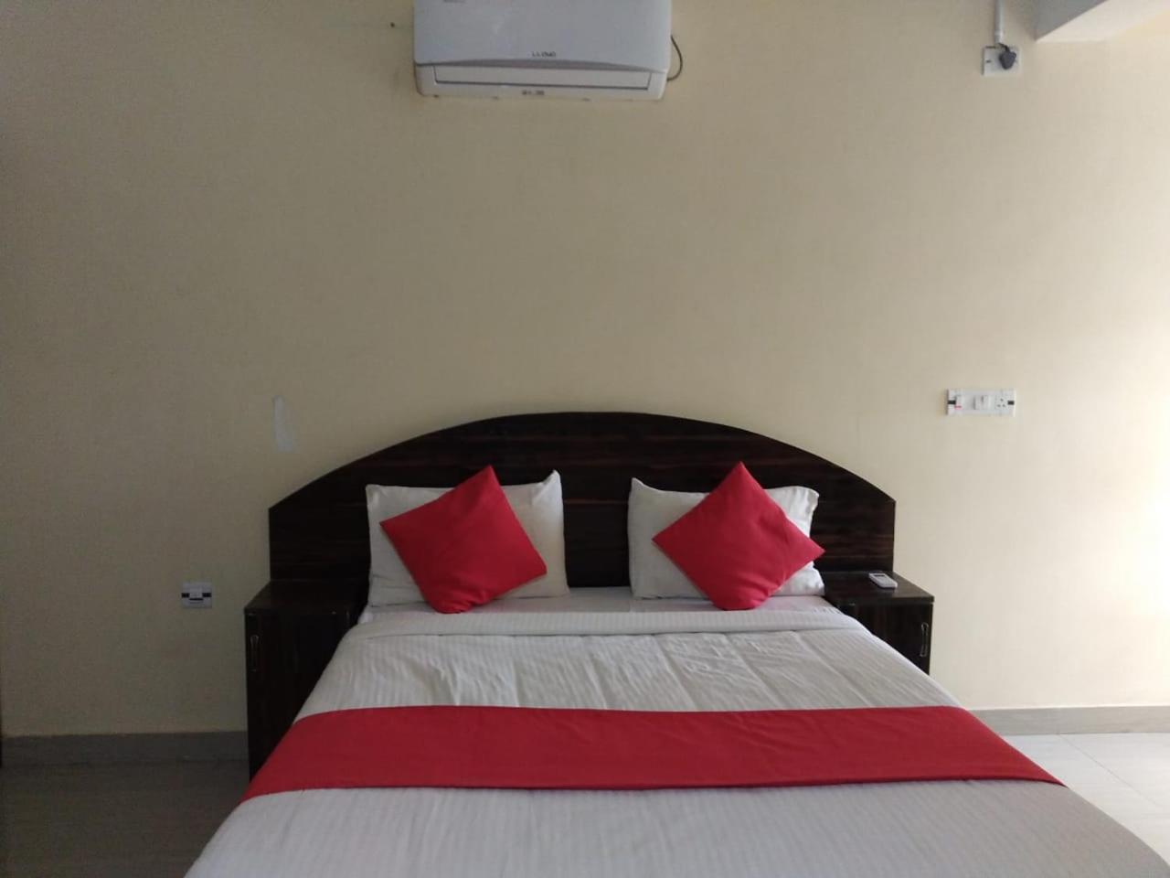 Deluxe Double Room - Photo 17