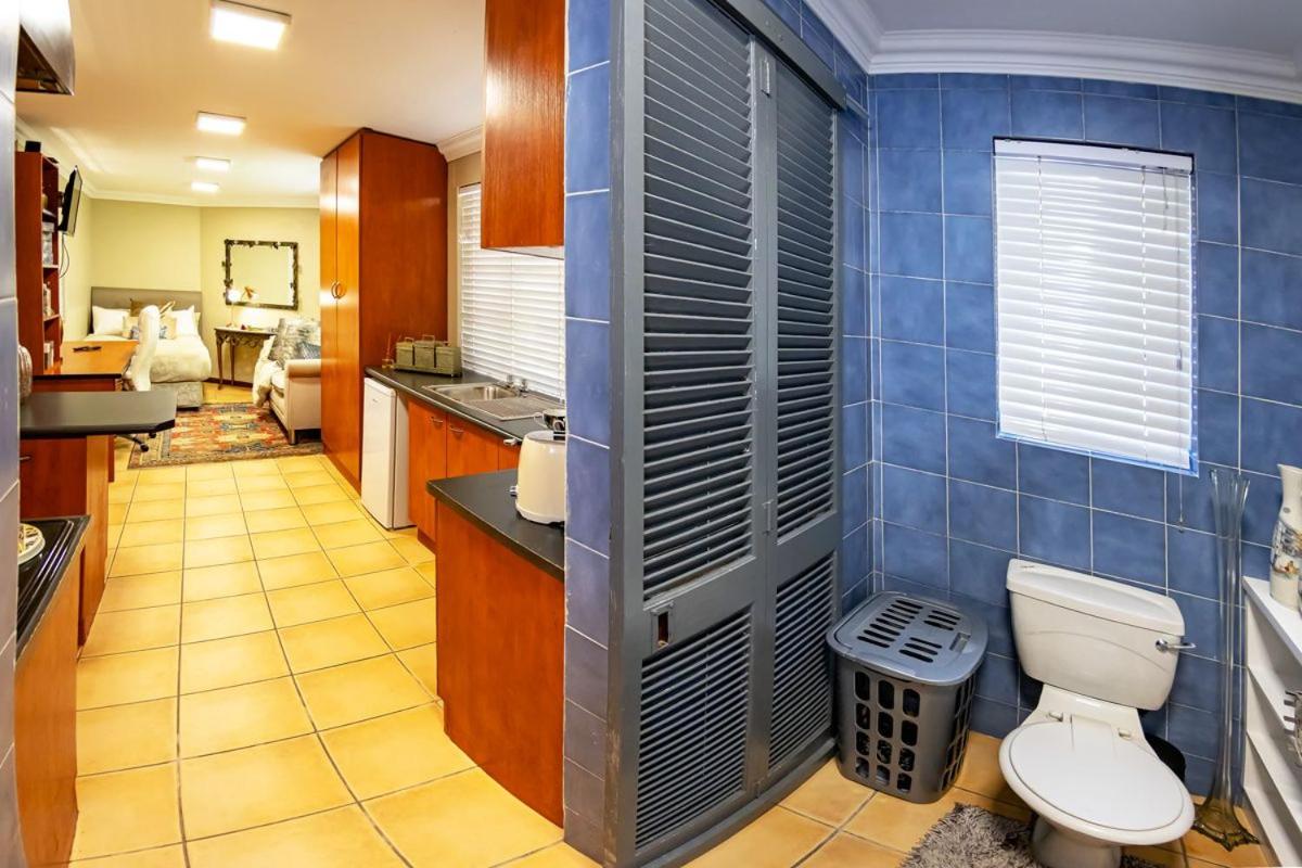 One-Bedroom Apartment - Photo 13