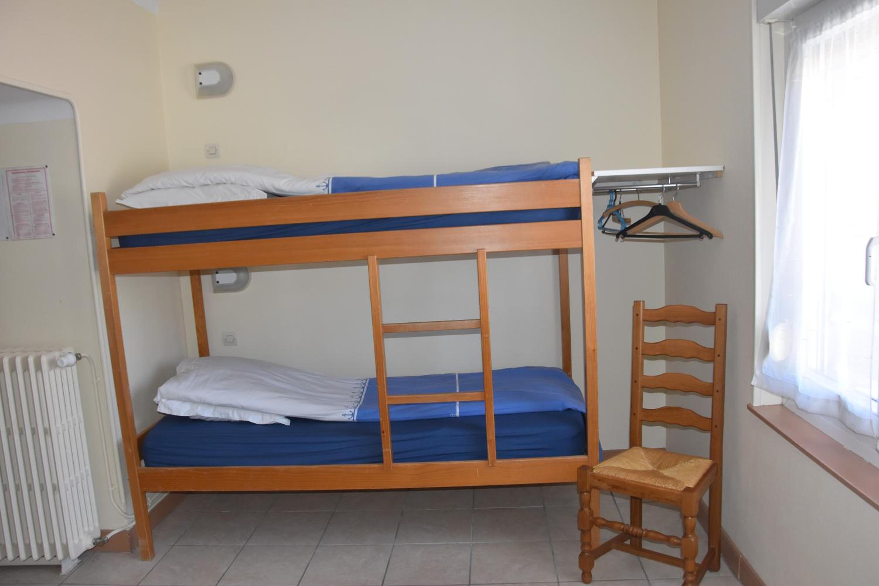 Standard Quadruple Room - Photo 7