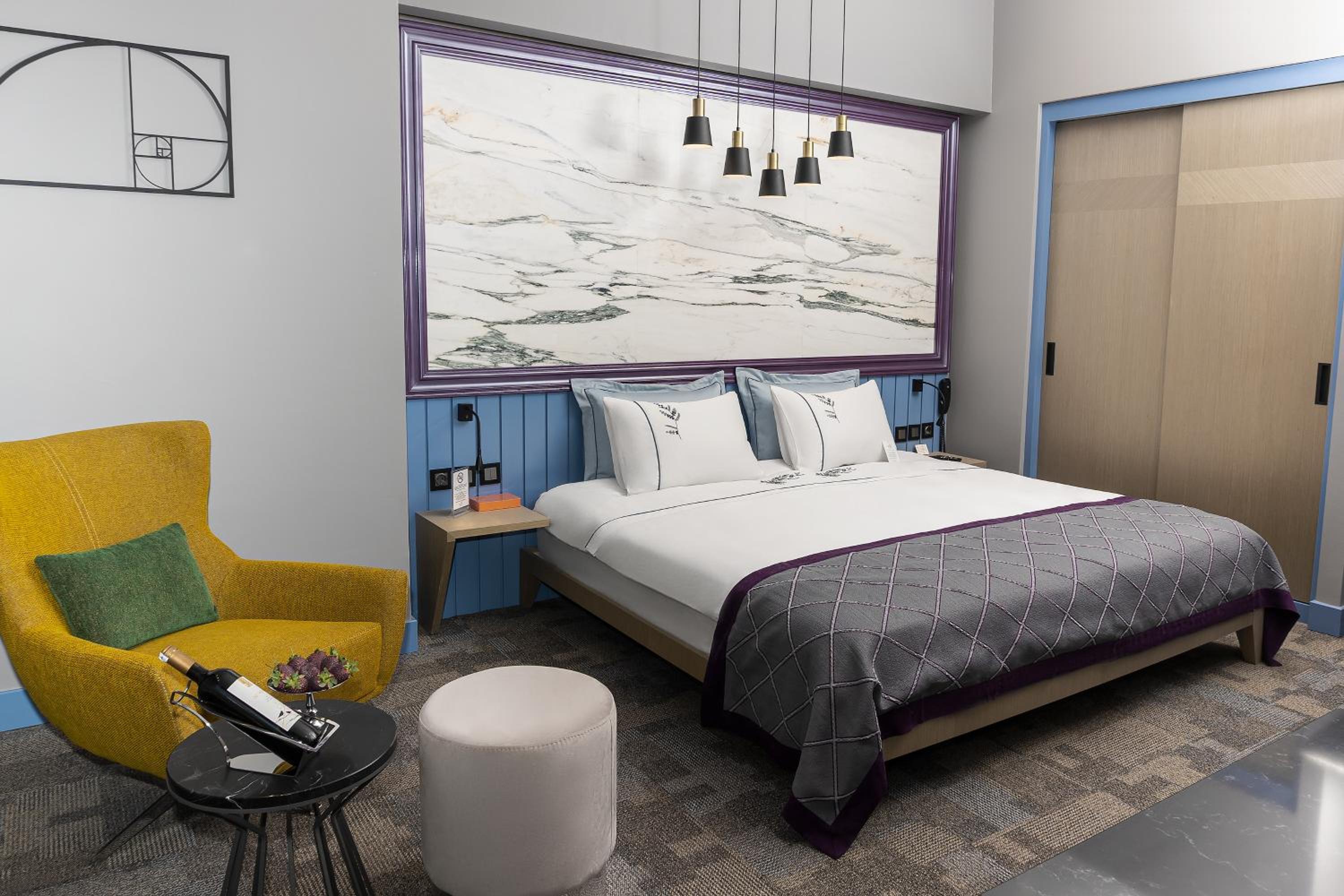 Large Double Room photo 3