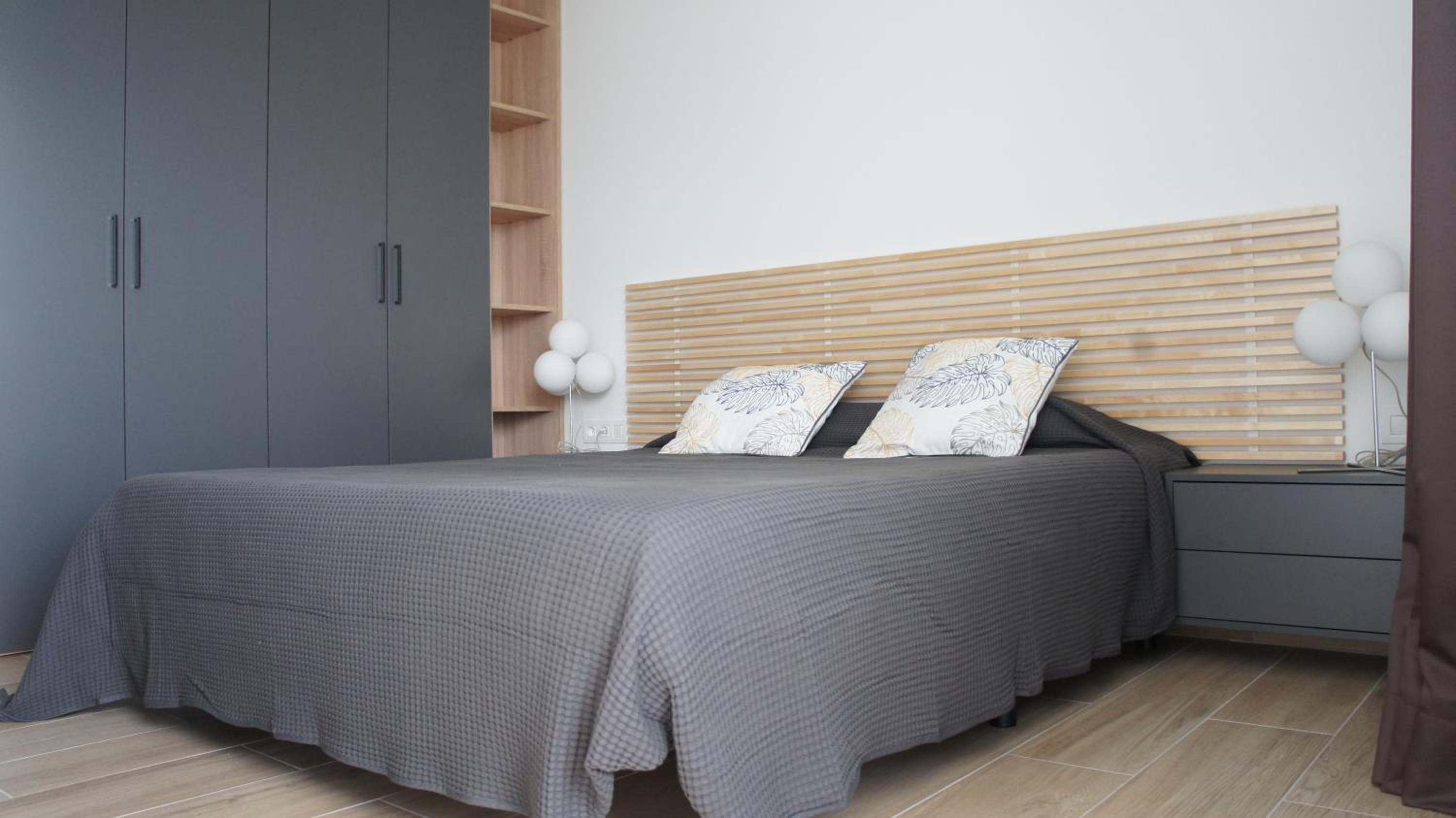 Superior One Bedroom Apartment With Sea View photo 2