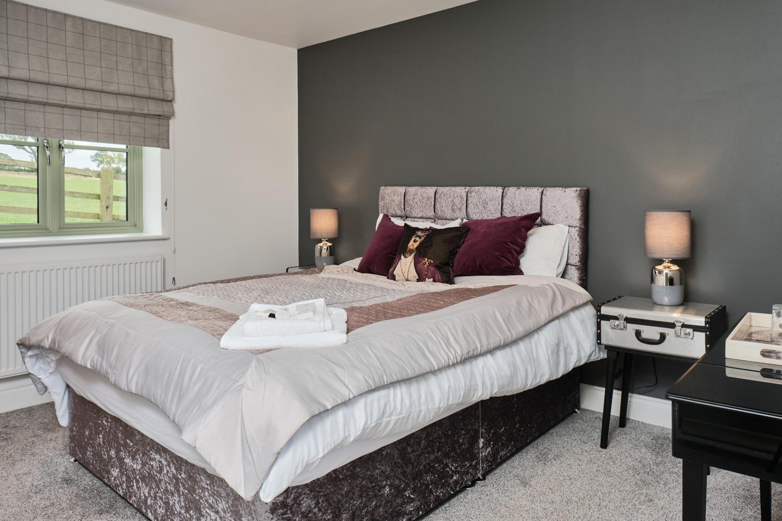 Deluxe King Room photo 3