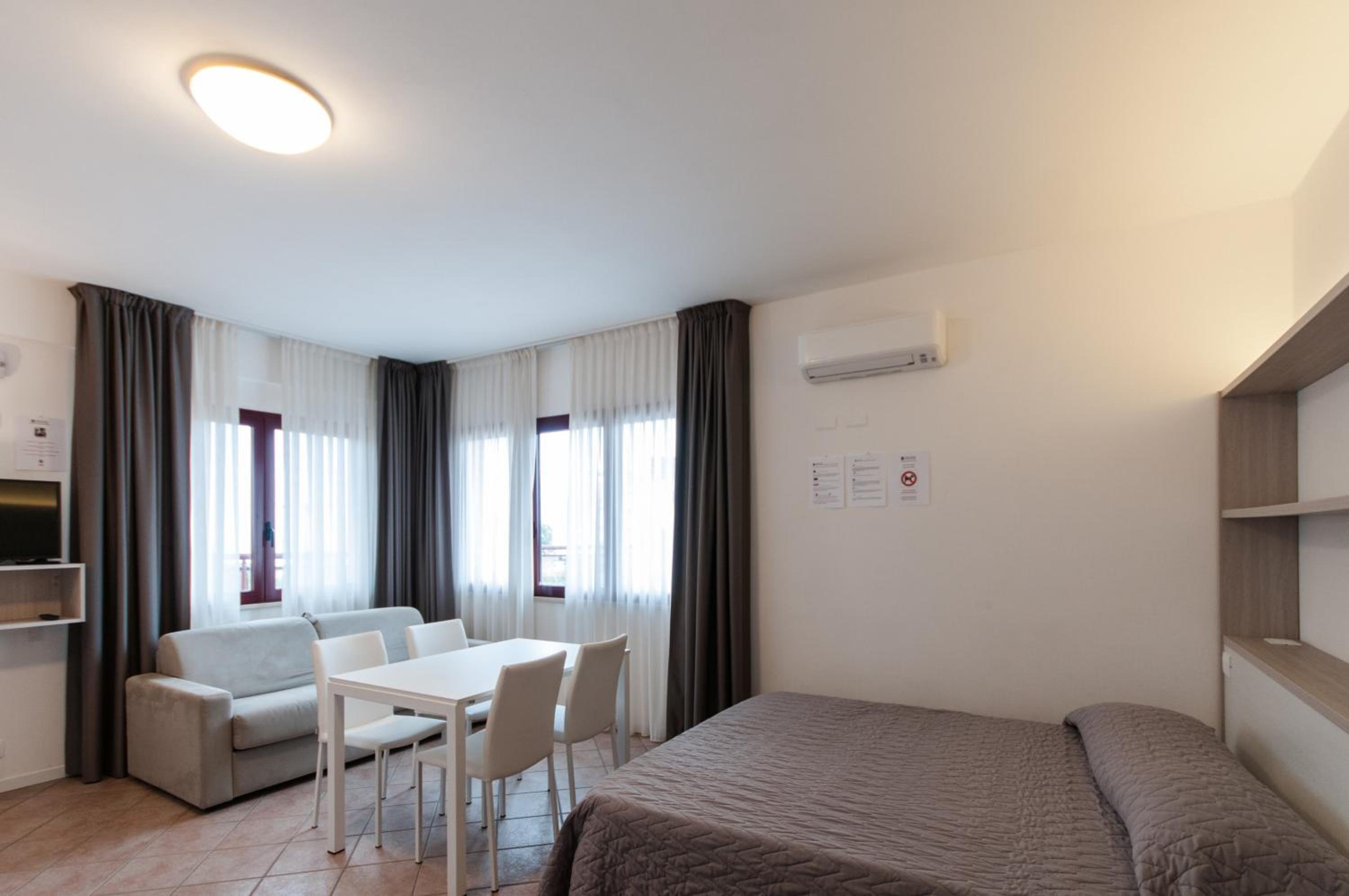 Penthouse Apartment photo 2