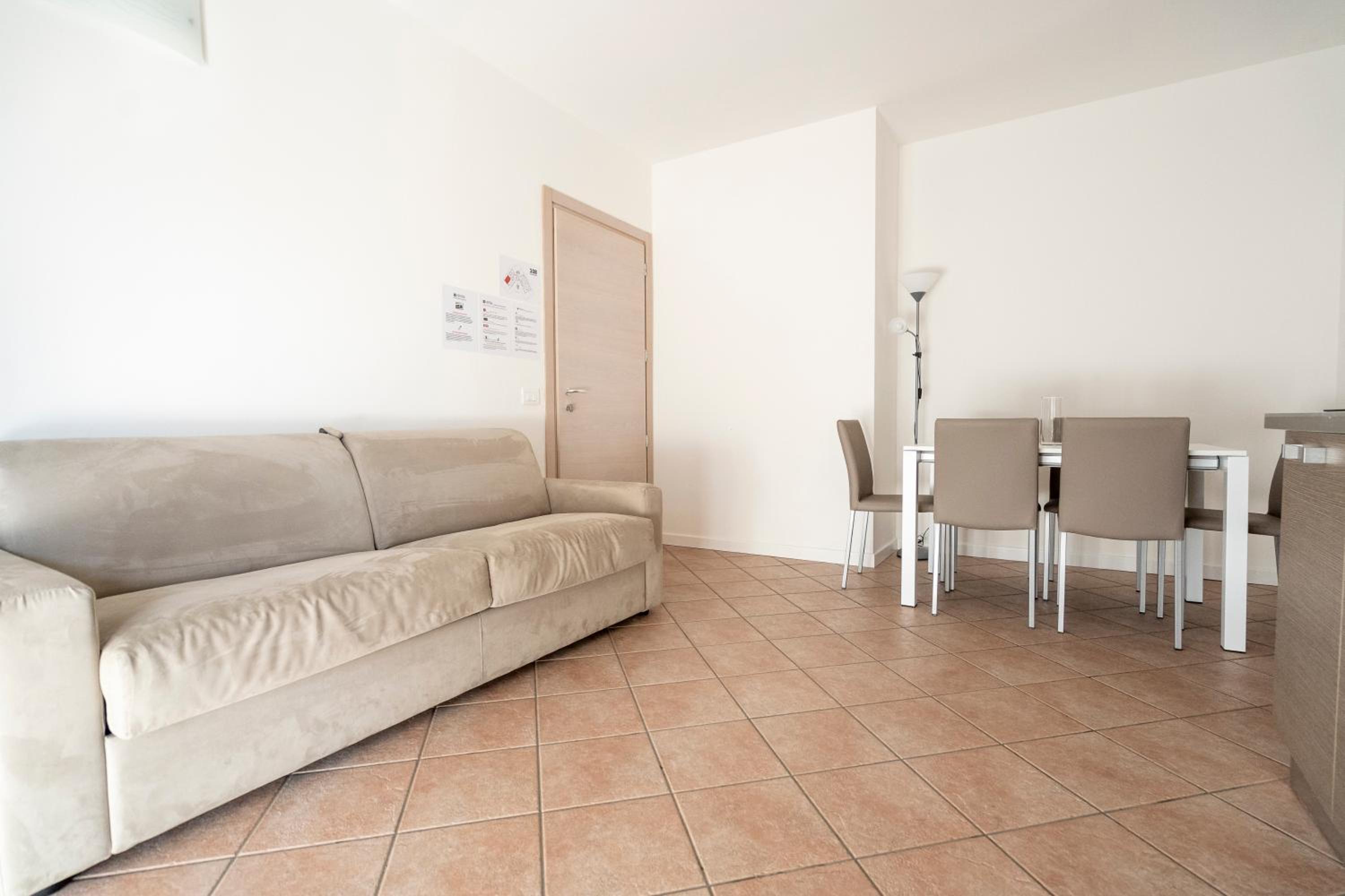 Superior One-Bedroom Apartment photo 1