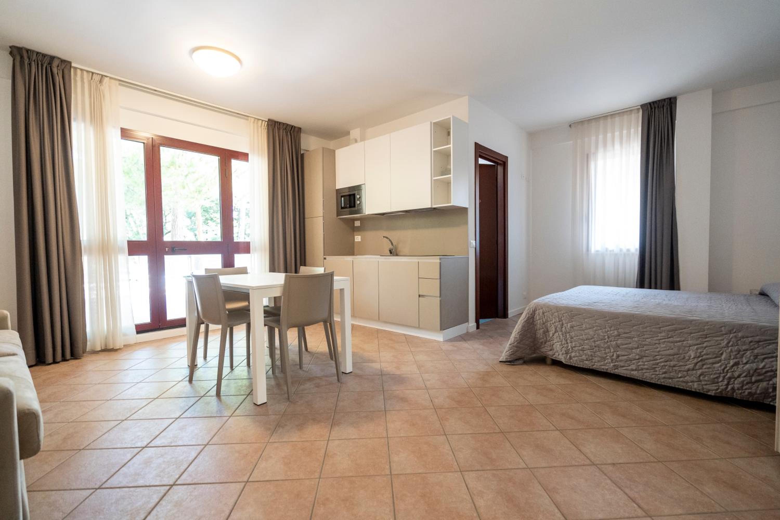 Superior Studio Apartment (2 Adults) photo 2