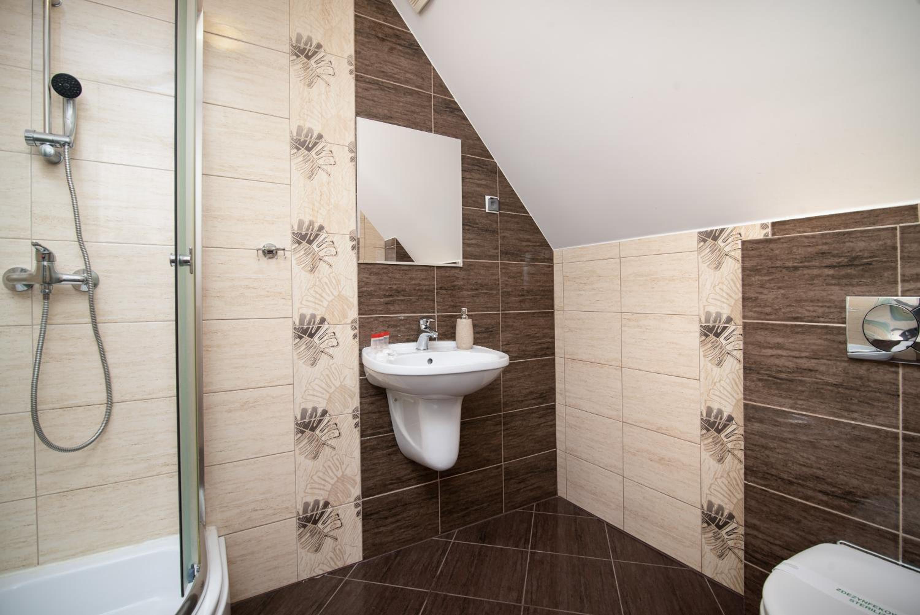Deluxe Triple Room - Photo 5