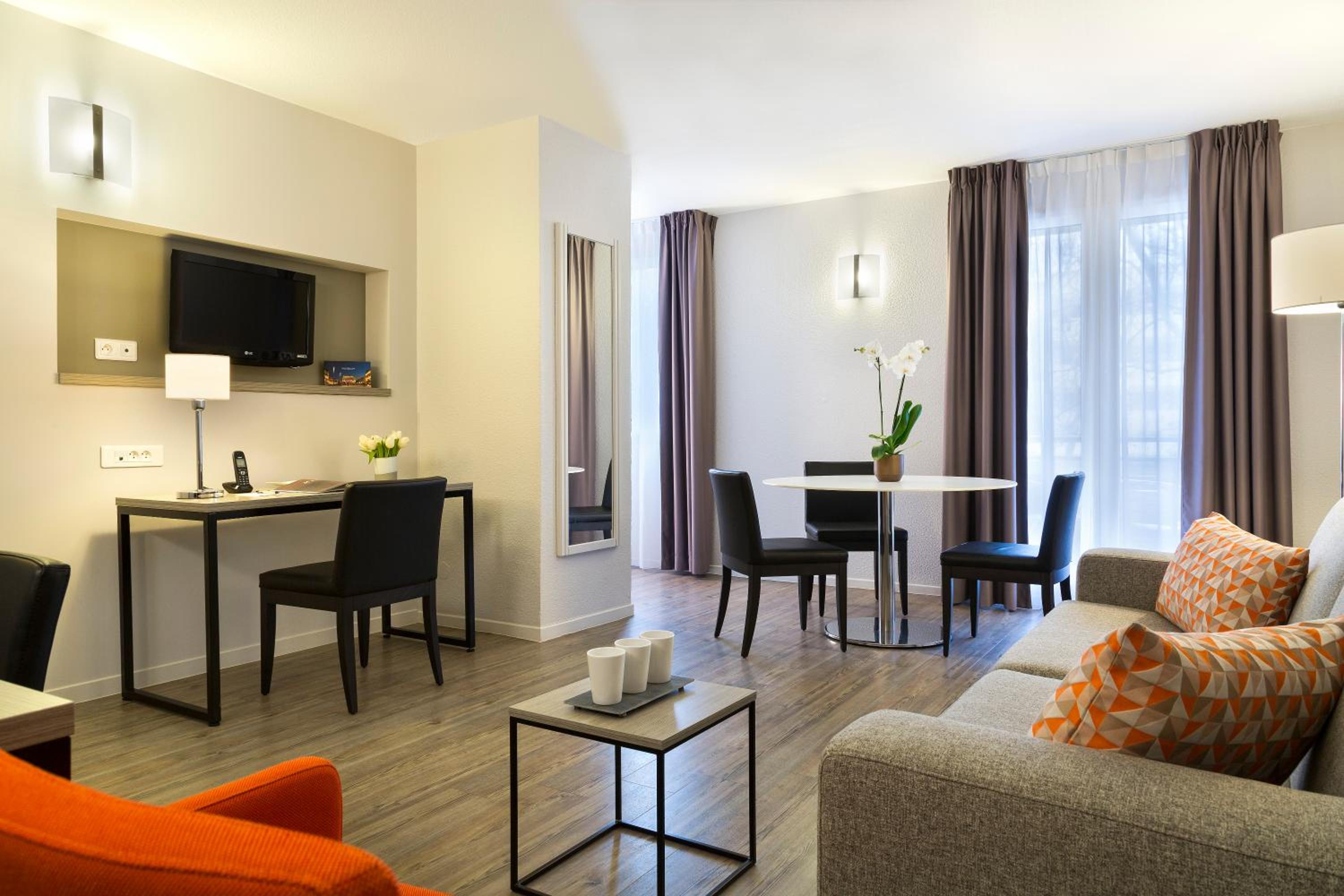 Deluxe Apartment - Photo 1