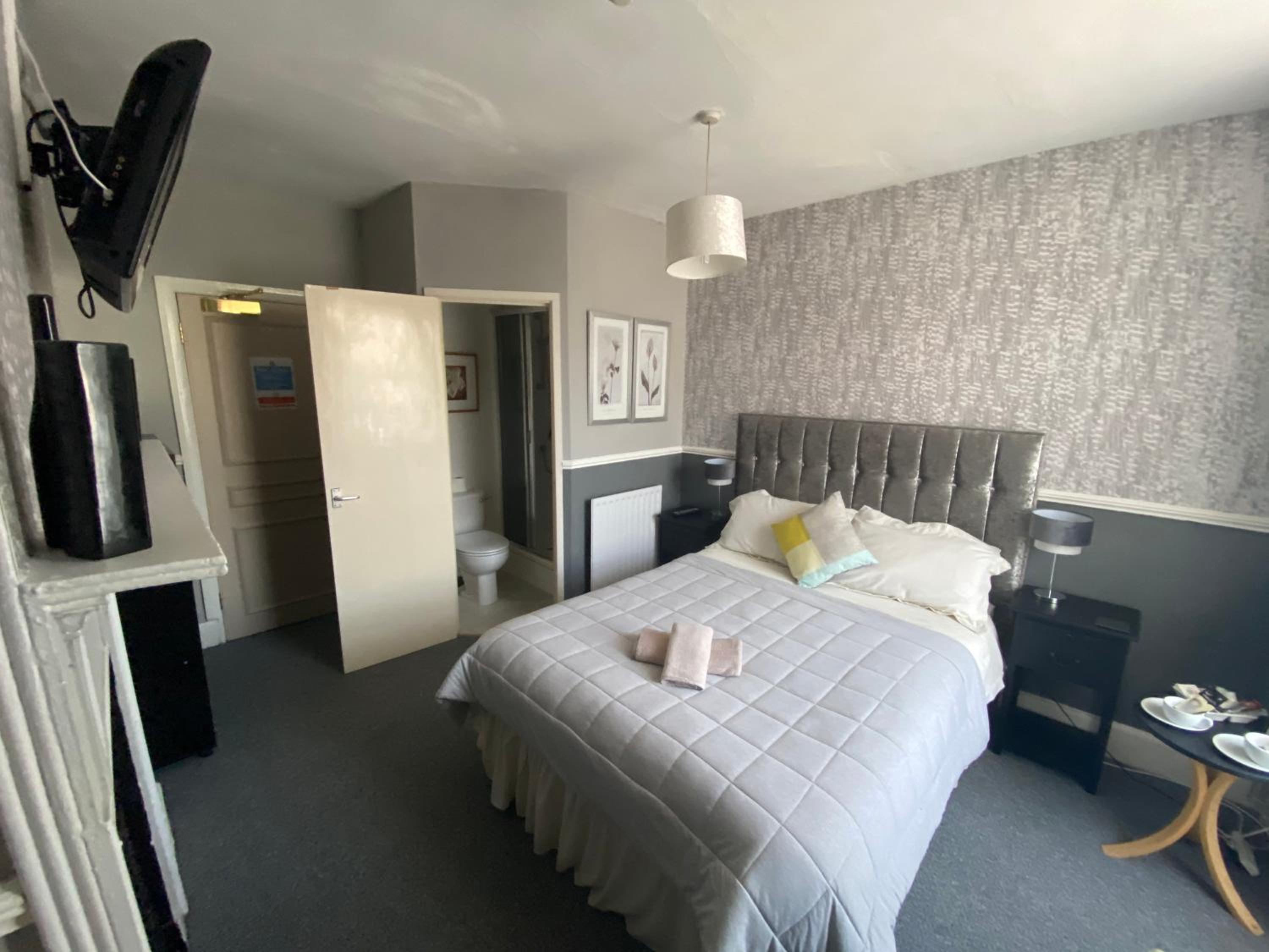 Small Double Room photo 1