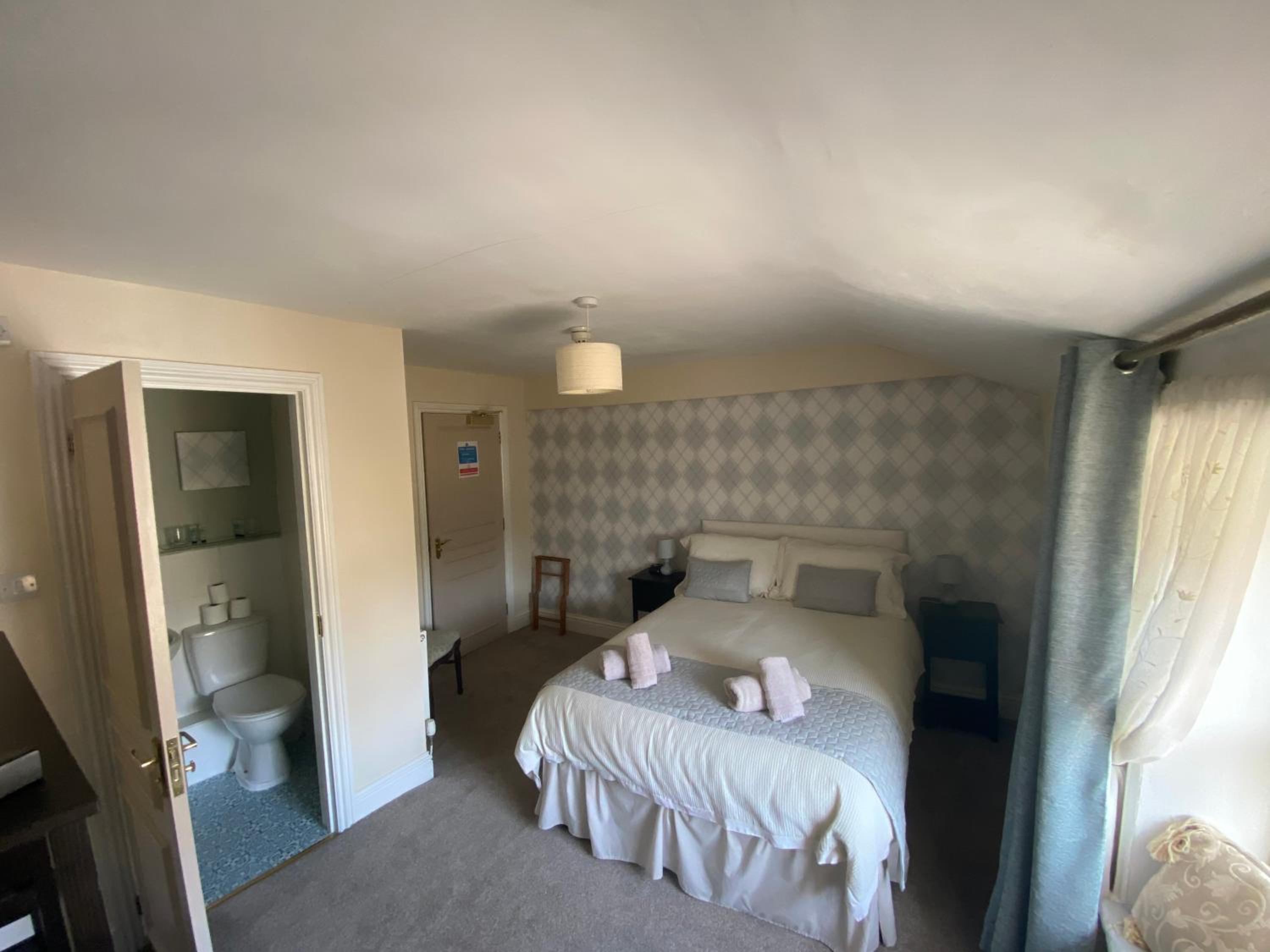 Double Room with Private Bathroom photo 1