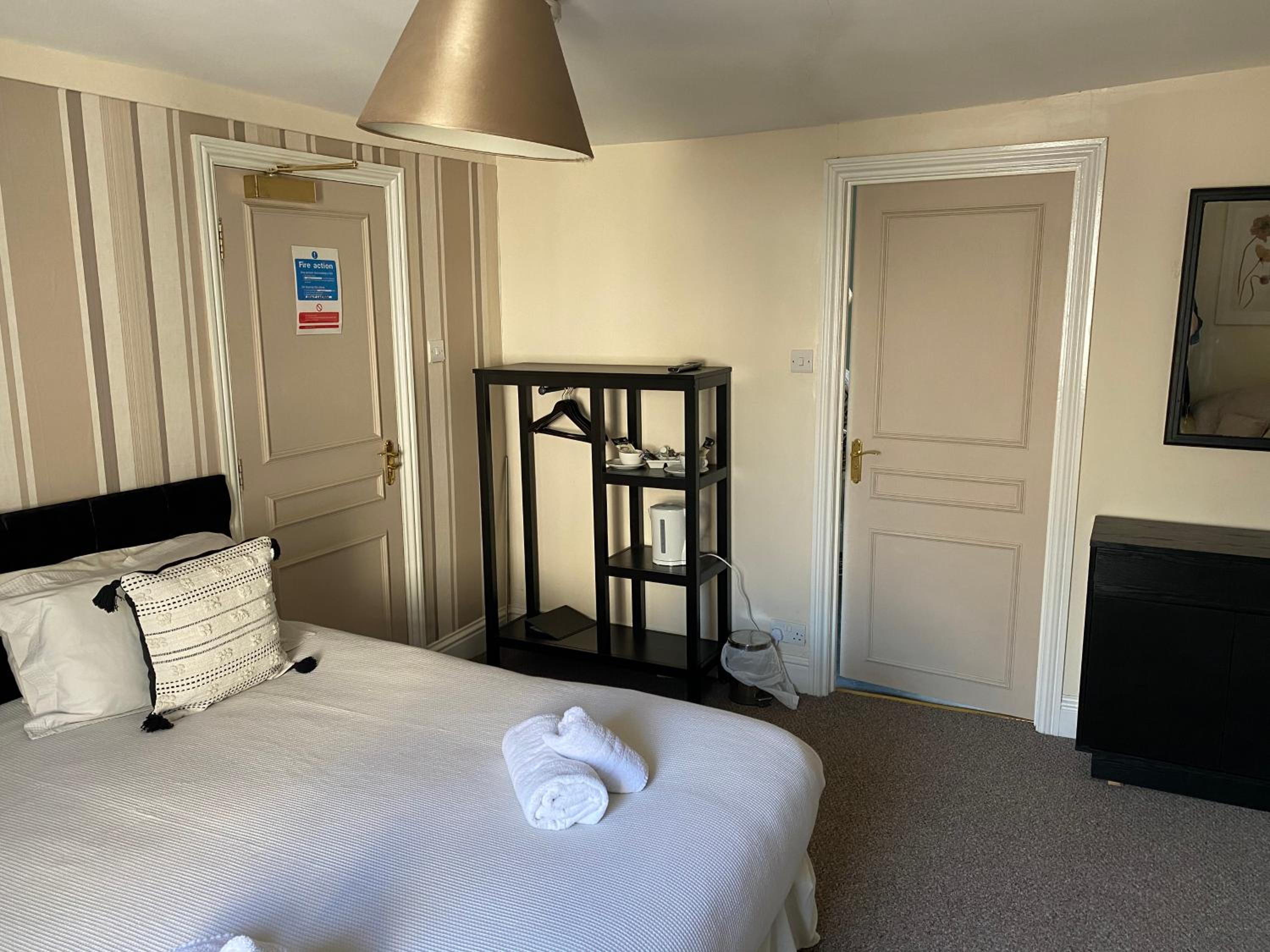 Large Double Room photo 2