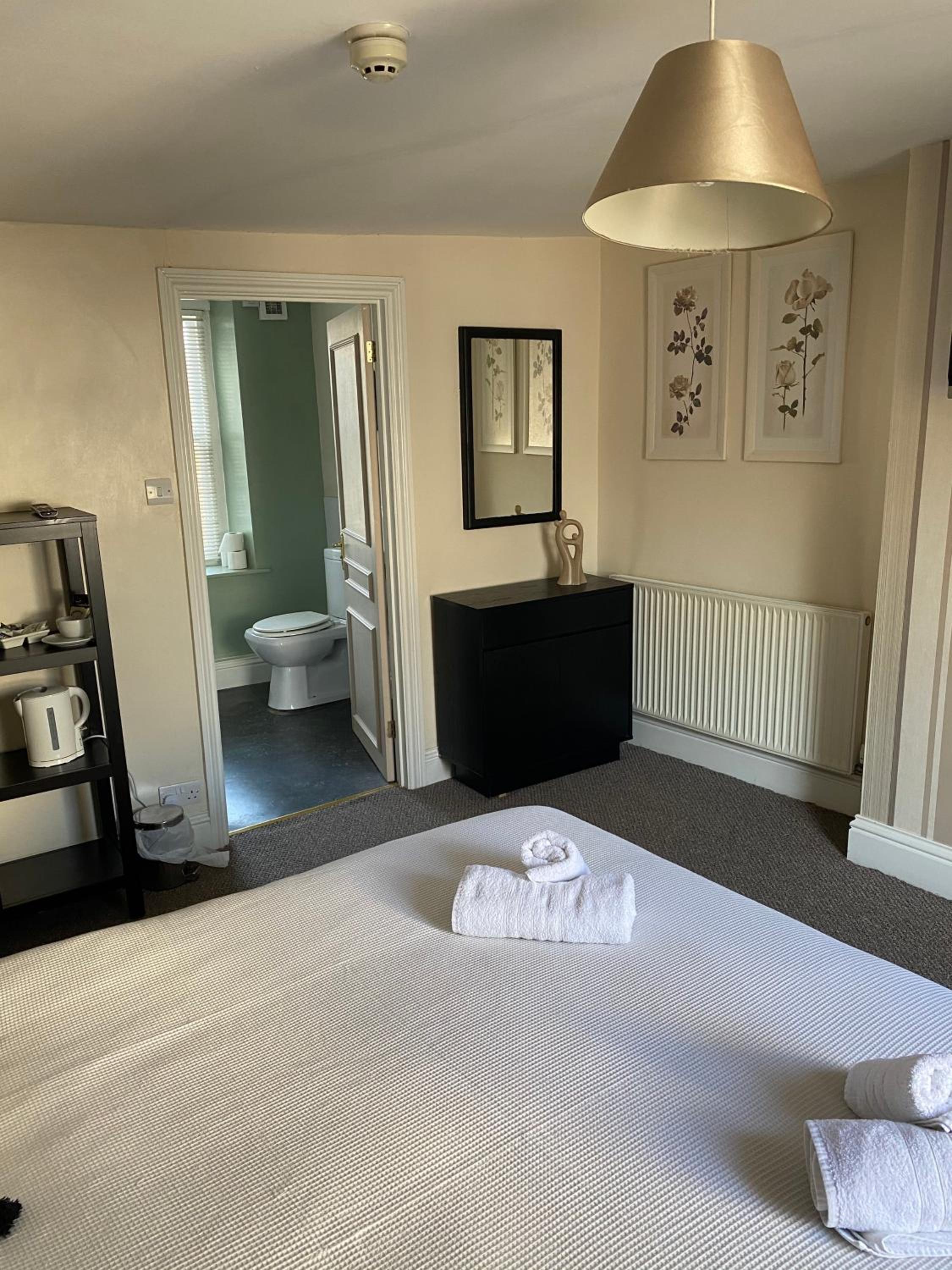 Large Double Room photo 3