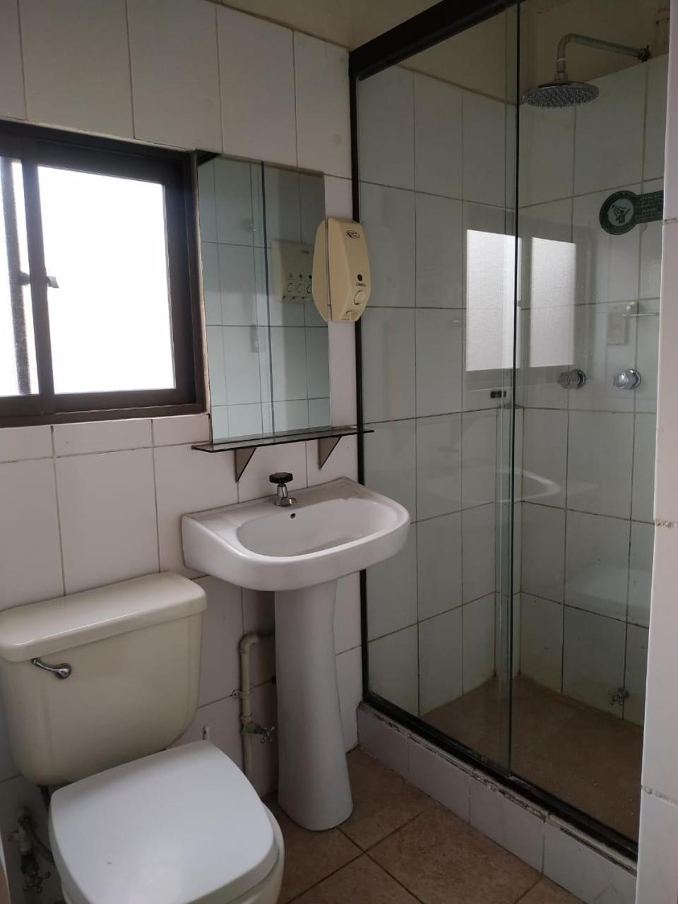 Quadruple Room with Shared Bathroom photo 3