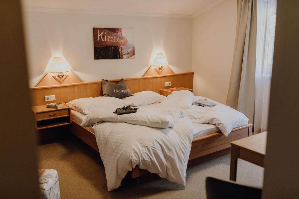 Double Room with Balcony - Photo 1