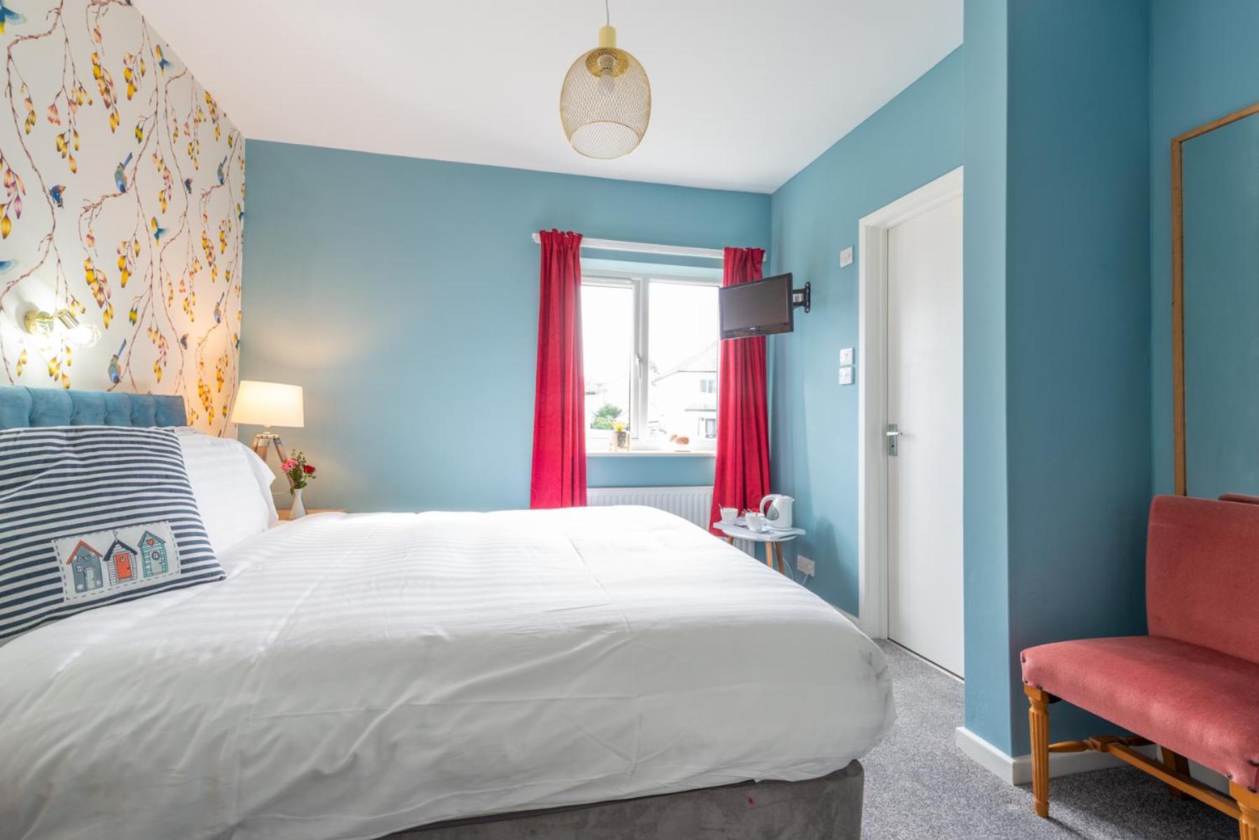Double Room with Private Bathroom