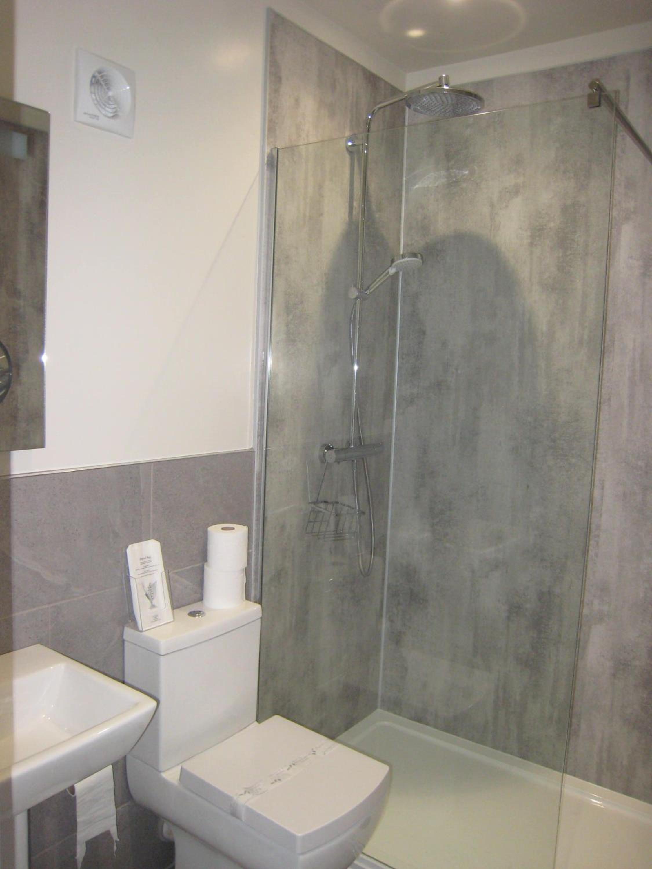 Double Room with Private Bathroom - Photo 3