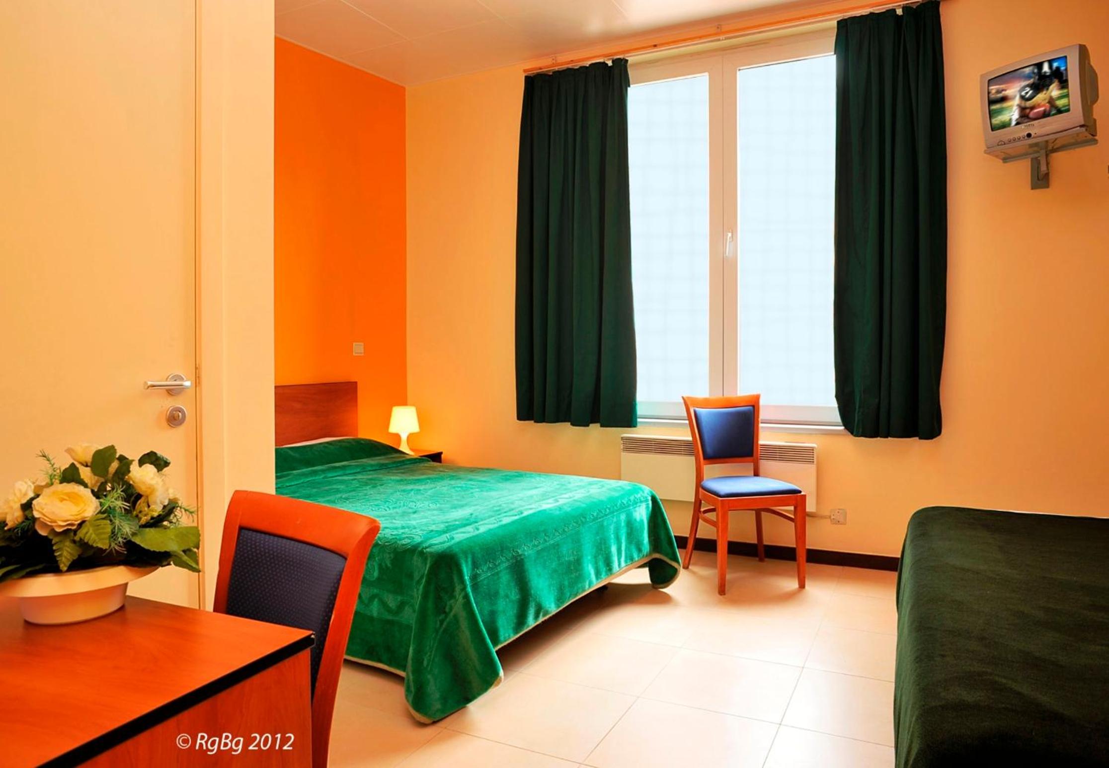 Triple Room - Photo 1