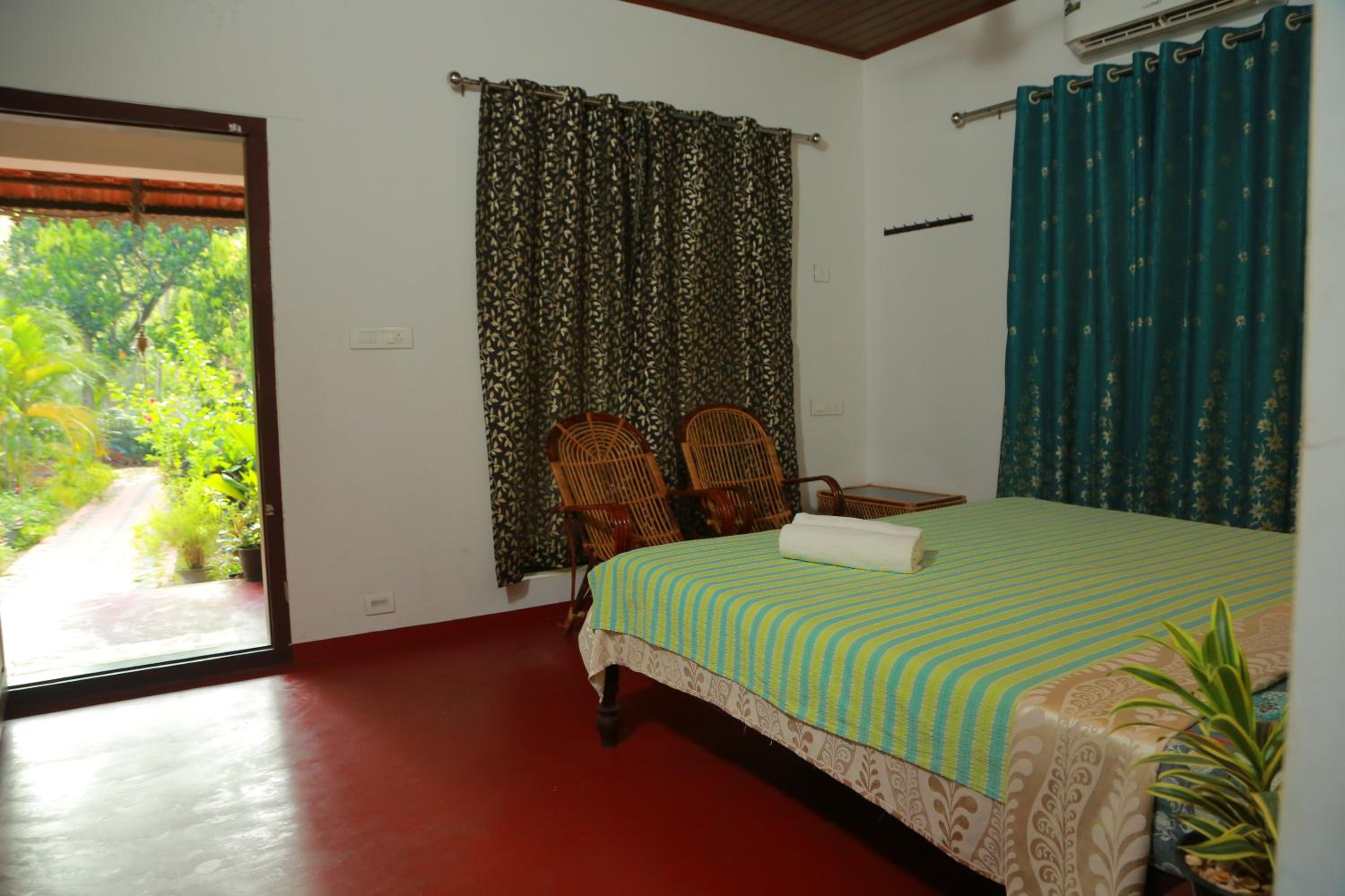 Deluxe Double or Twin Room photo 2