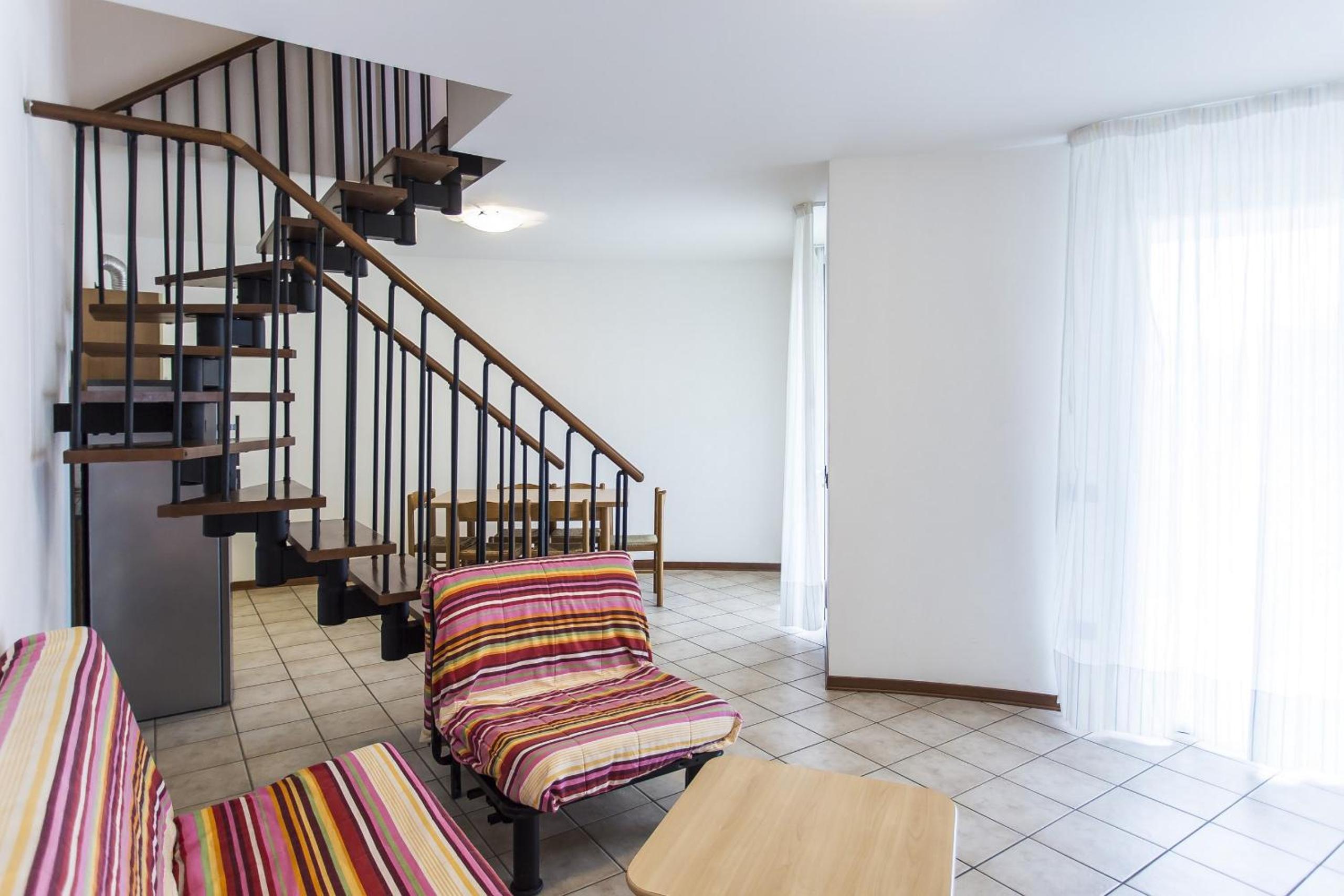 Apartment - Split Level photo 3