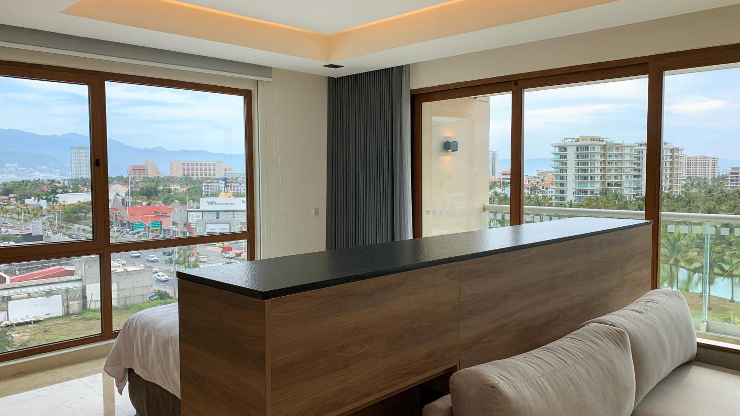King Suite with Mountain View - Photo 7