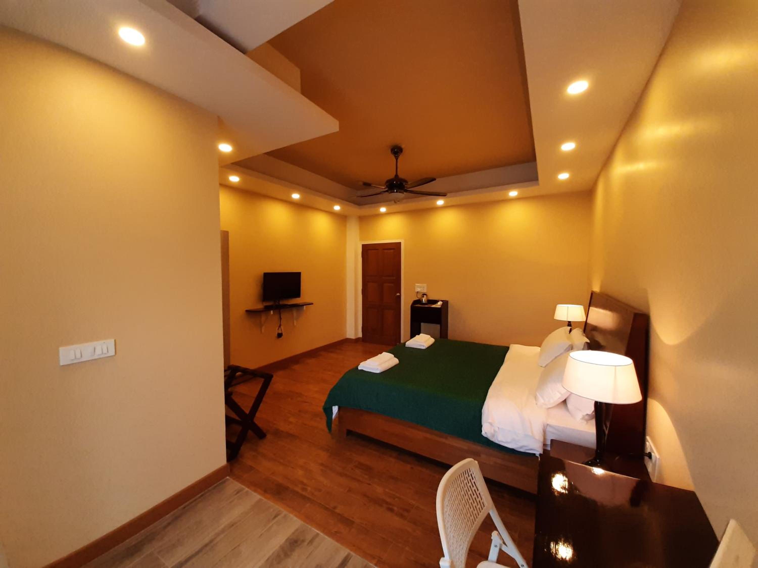 Budget Double Room - Photo 2