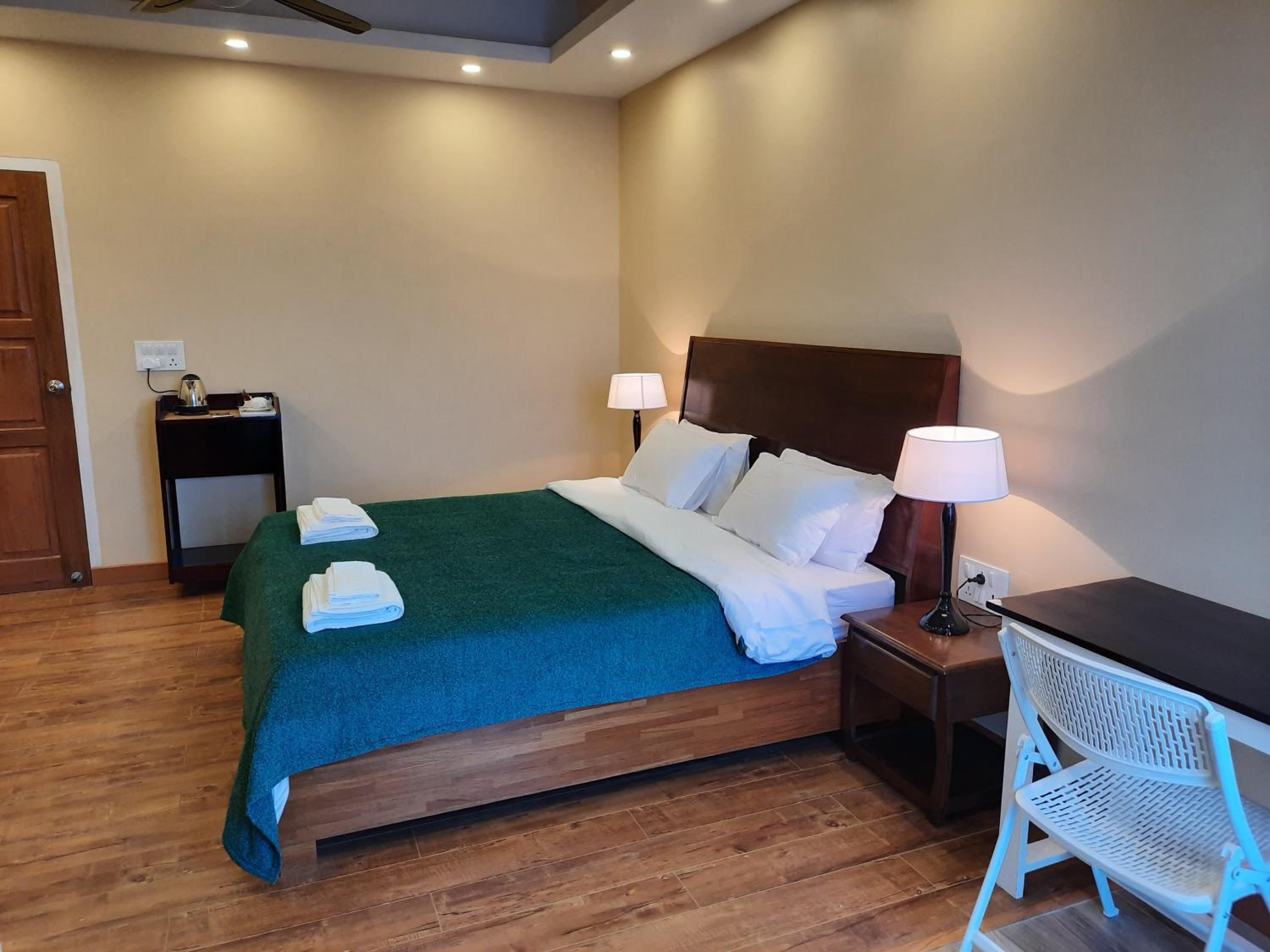 Budget Double Room - Photo 4