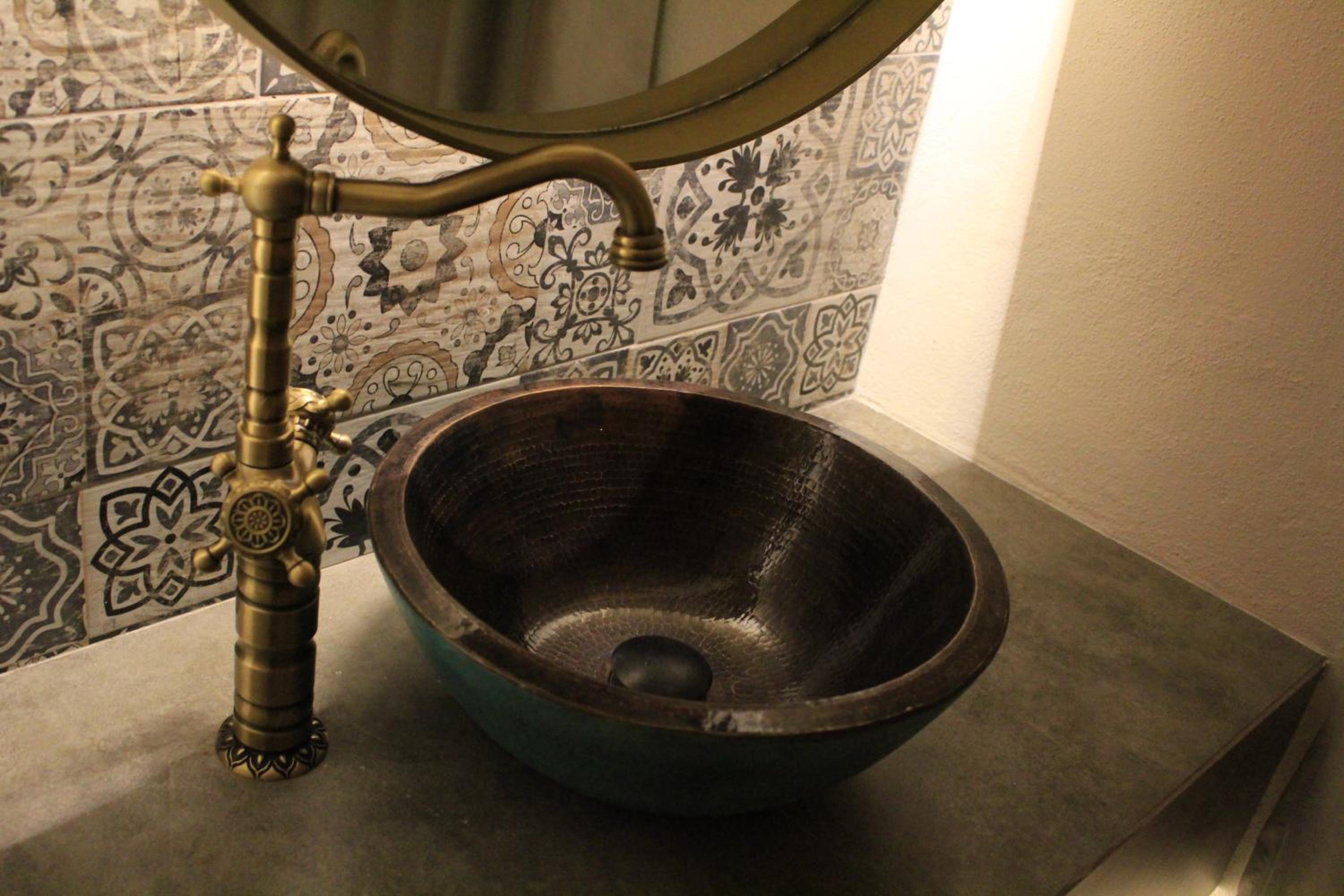 Standard King Room - Photo 5