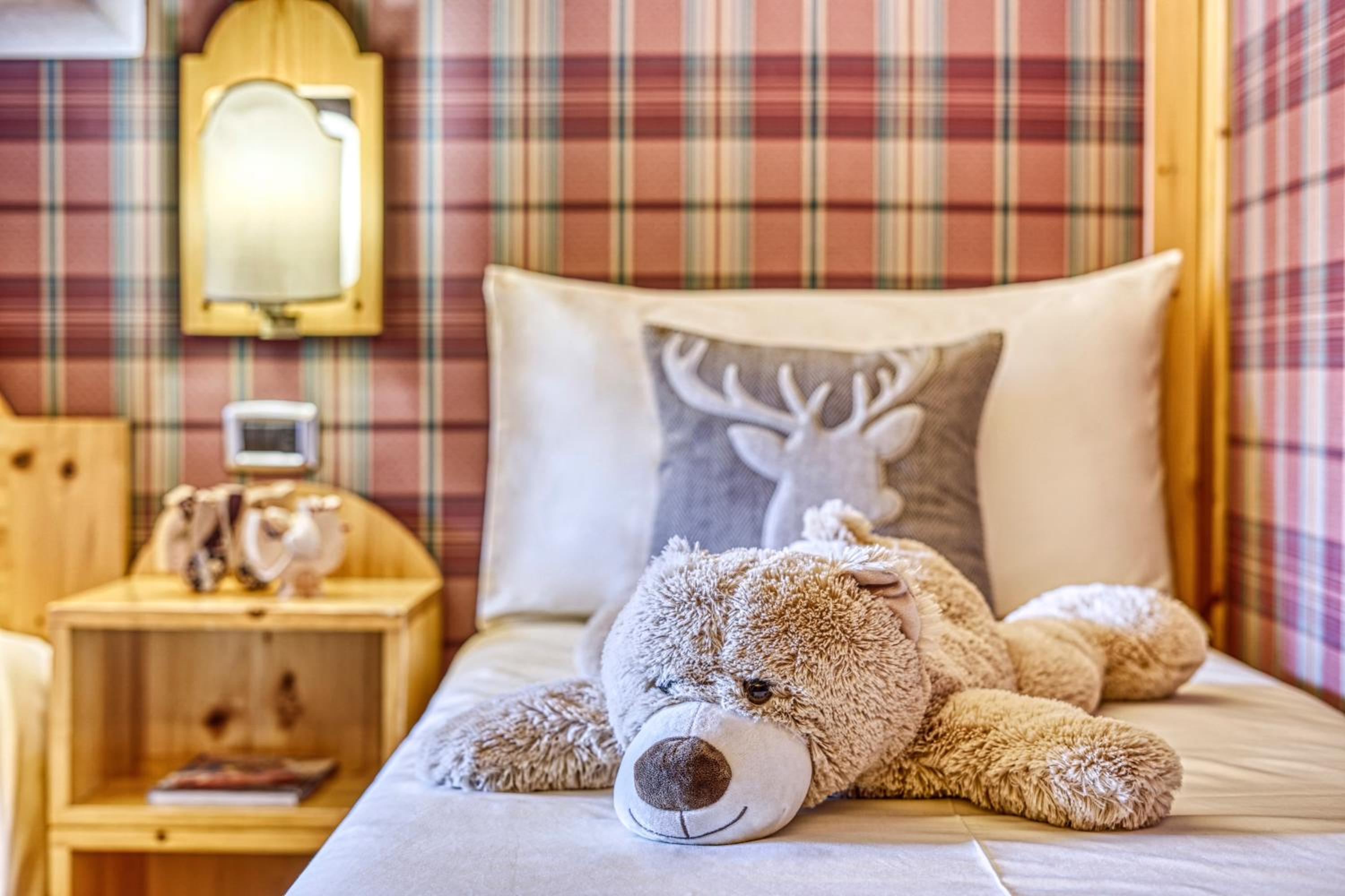Classic Double Room with Extra Bed photo 2