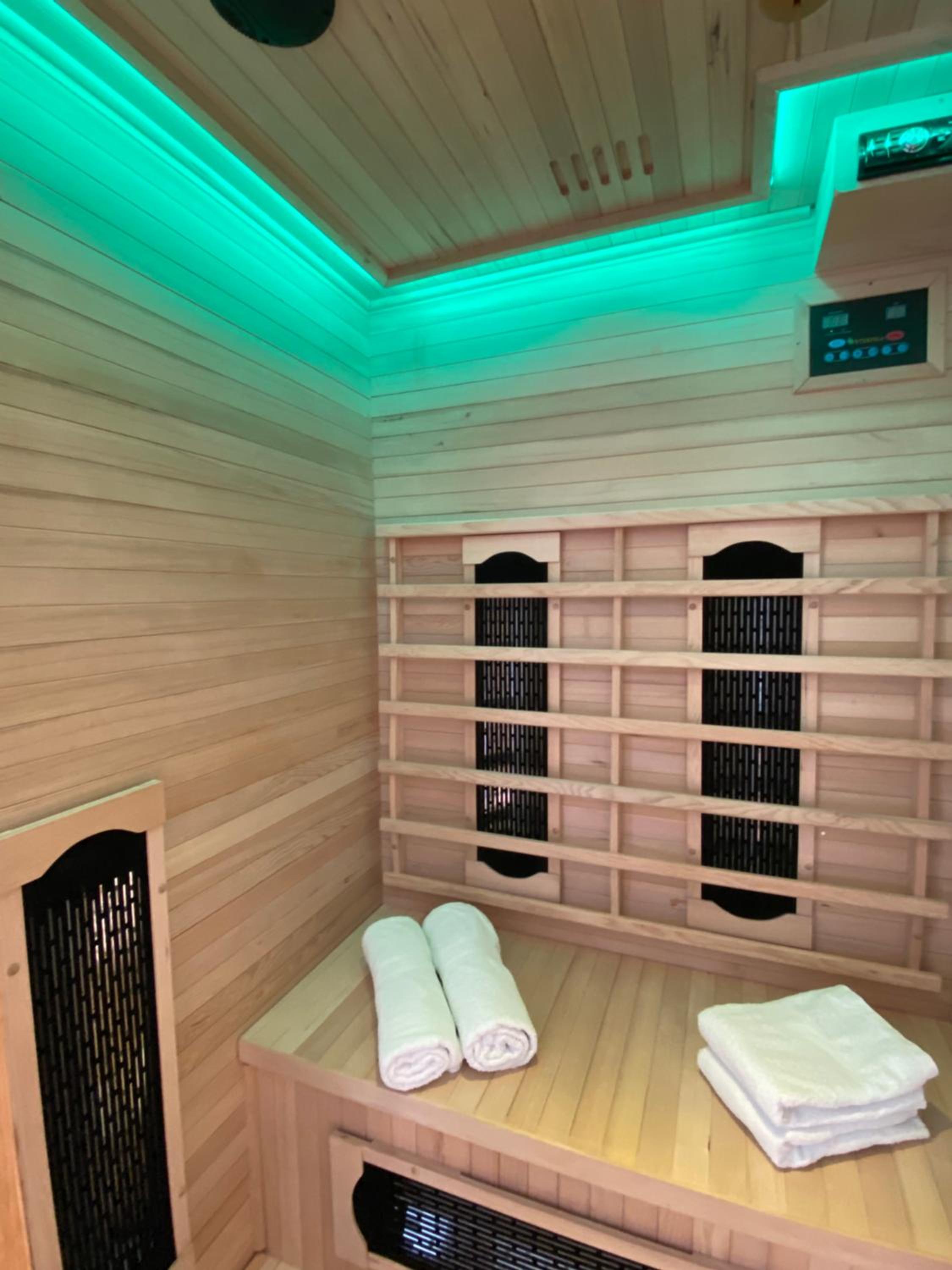 Apartment with Sauna photo 2
