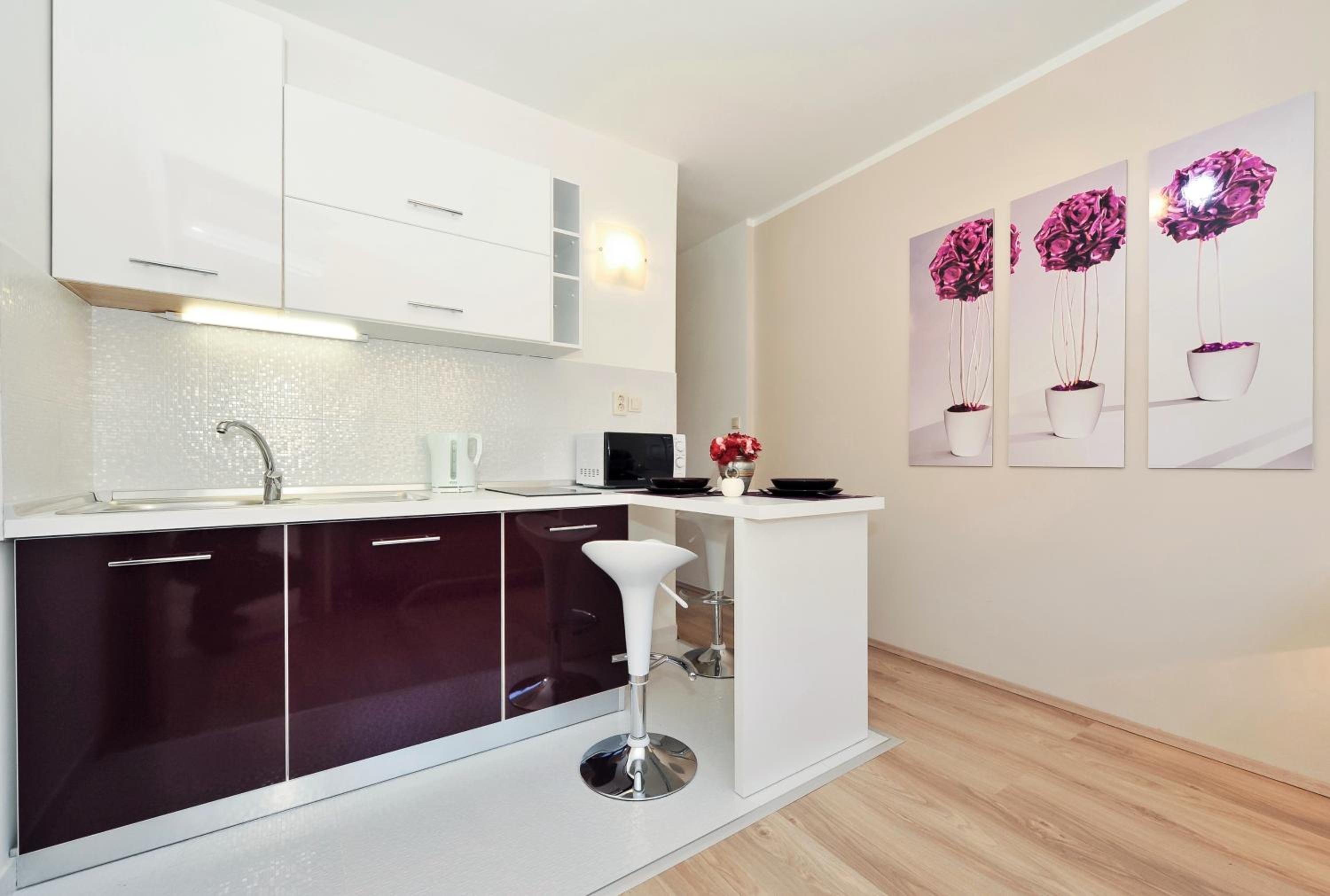 Comfort One-Bedroom Apartment - Photo 5