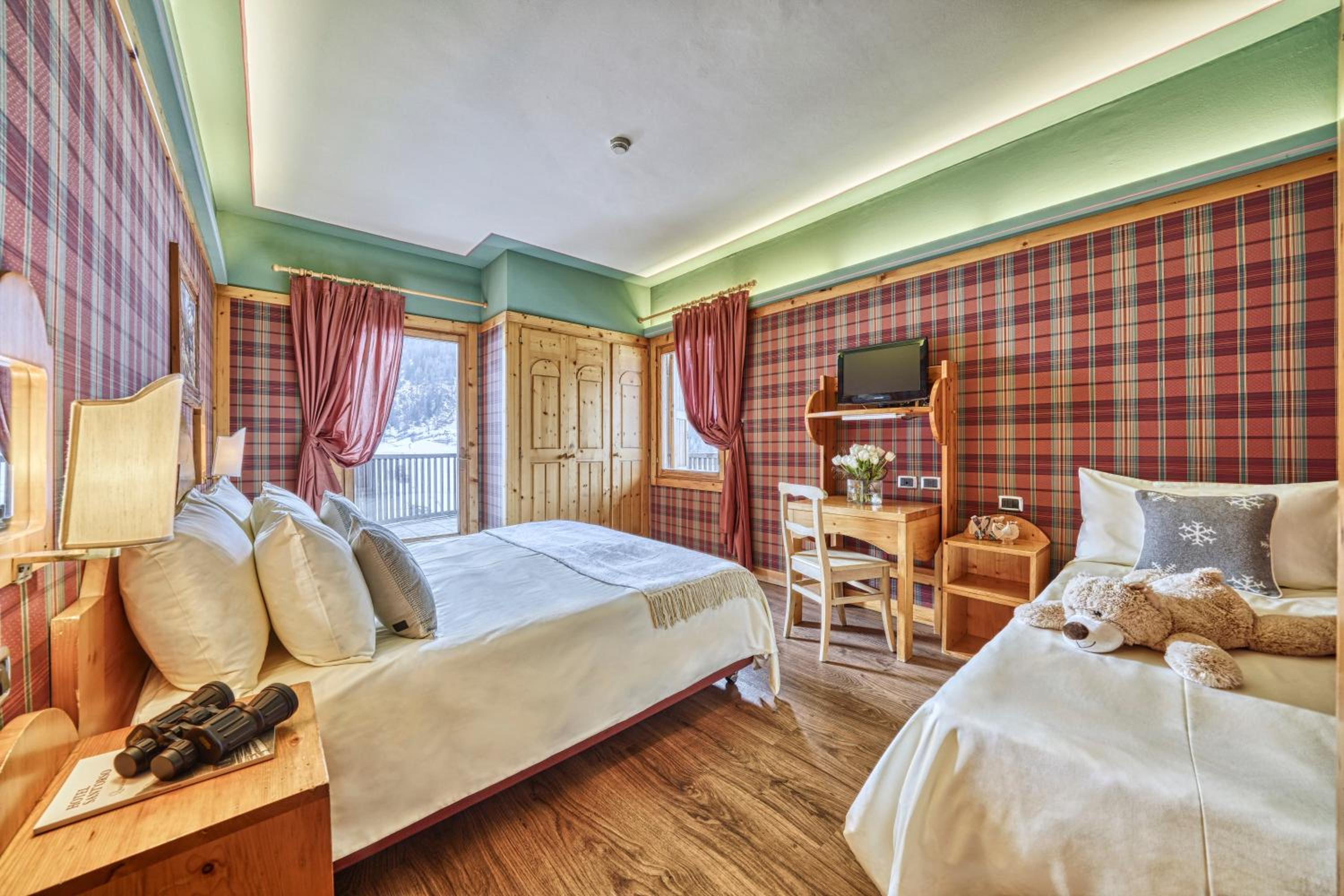 Superior Double Room with Extra Bed and Balcony