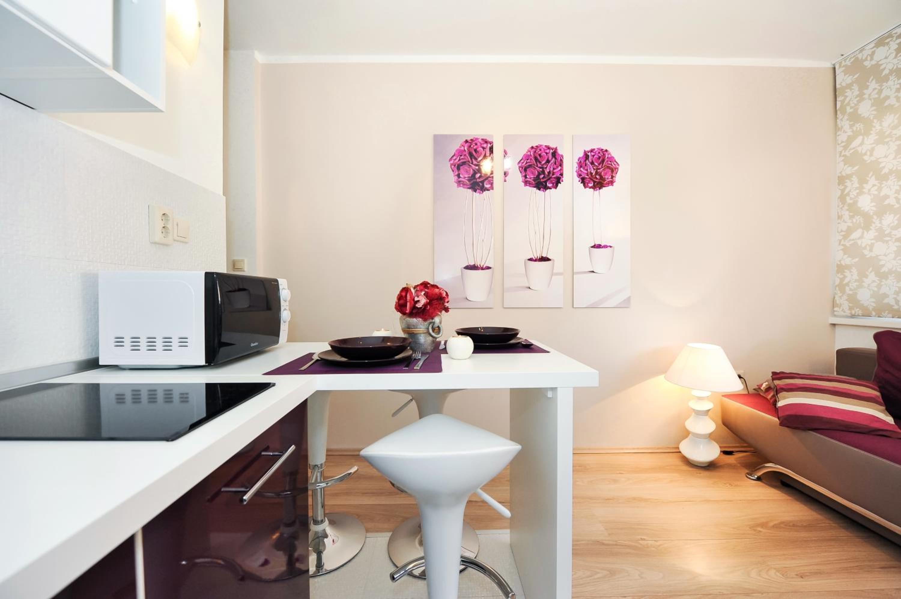 Comfort One-Bedroom Apartment - Photo 4