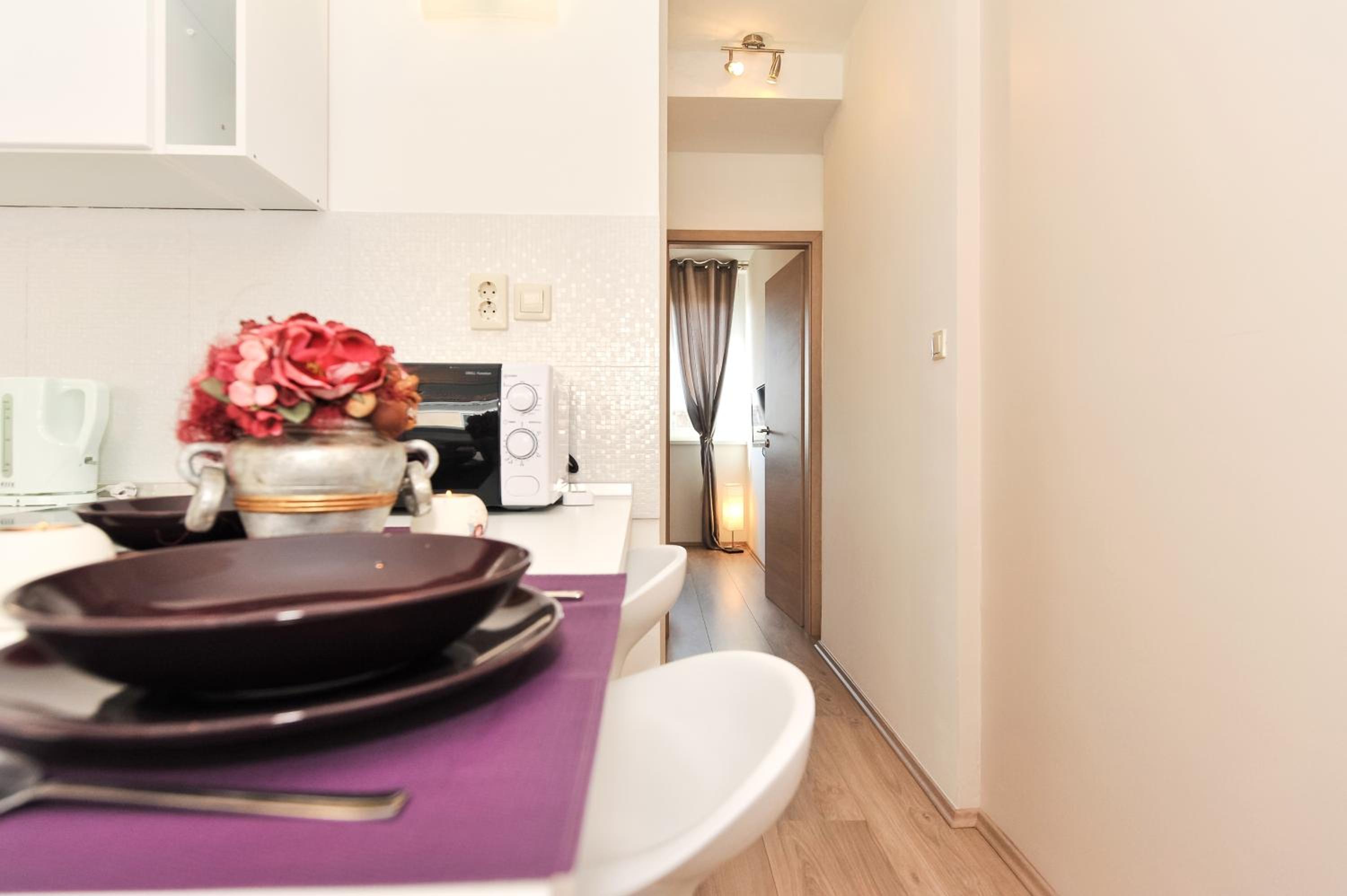 Comfort One-Bedroom Apartment - Photo 10
